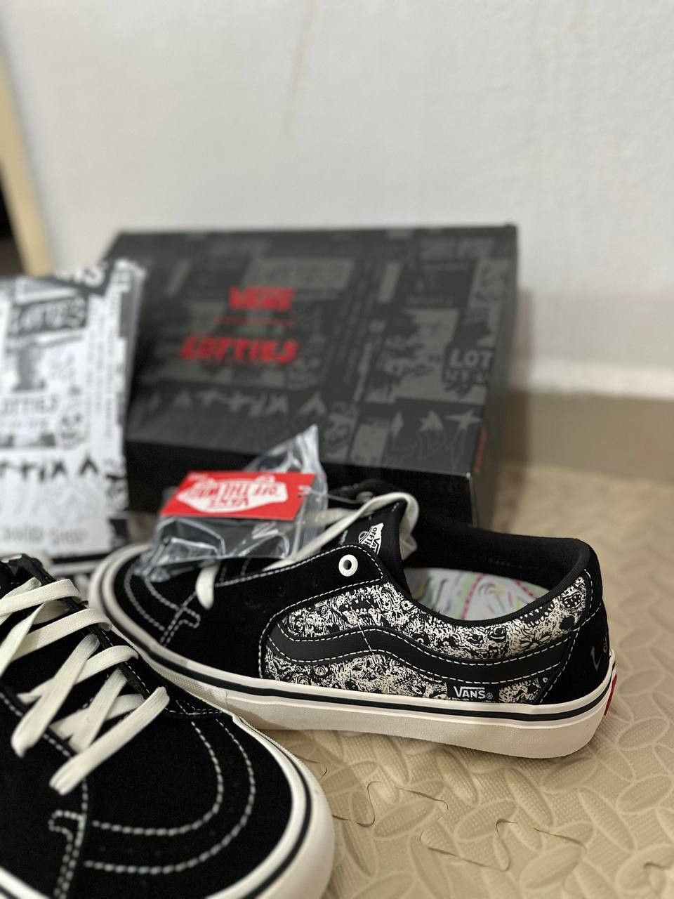Vans VANS X LOTTIES SKATE SHOP SK8 LOW PRO Size US 8.5 / EU 41-42 - 4 Thumbnail