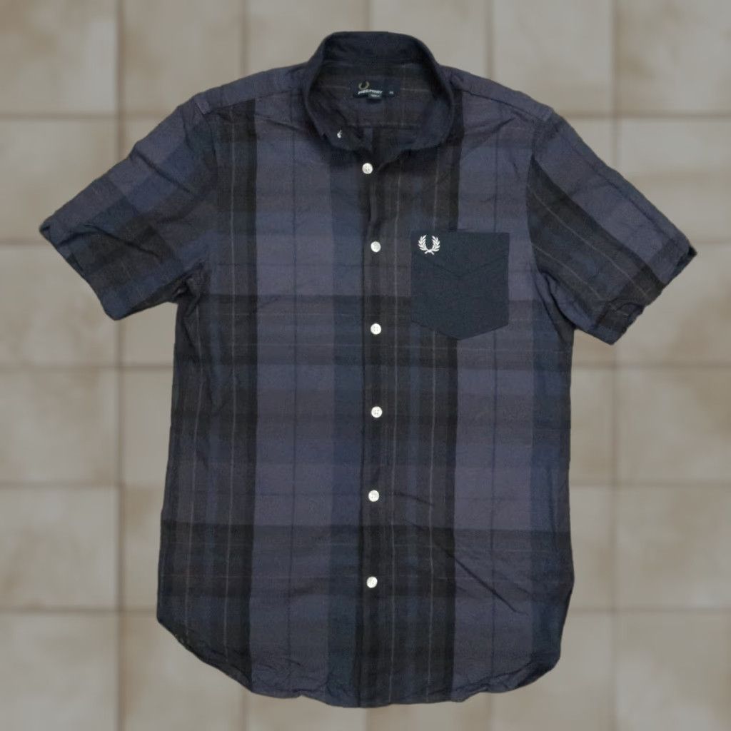 Fred Perry Fred Perry Men's XS Blue Lightweight Plaid Short Sleeve Button-Up Shirt Size US XS / EU 42 / 0 - 1 Thumbnail