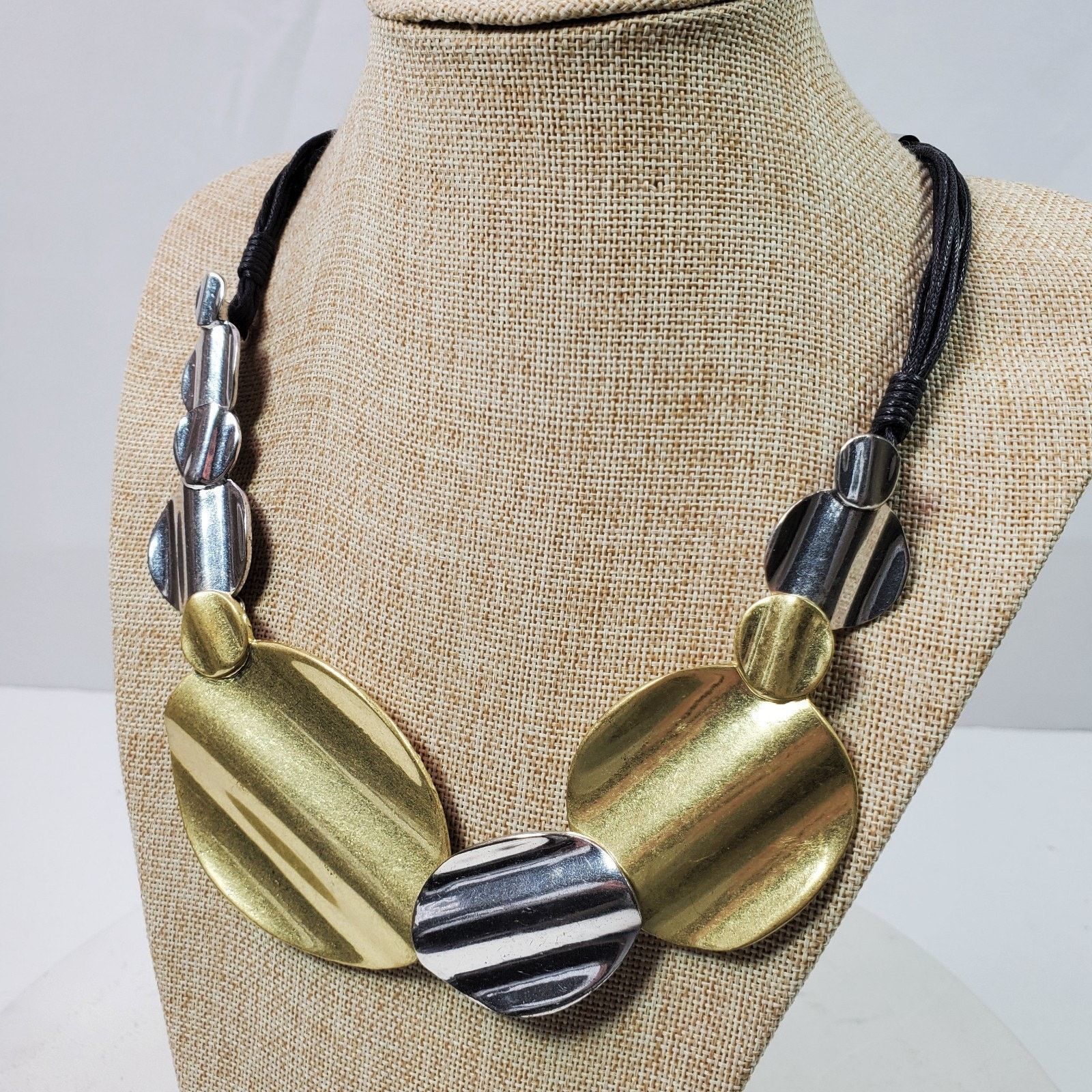 The Unbranded Brand Casual Career Statement Necklace 16 Inch Silver & Gold Tone Size ONE SIZE - 3 Thumbnail