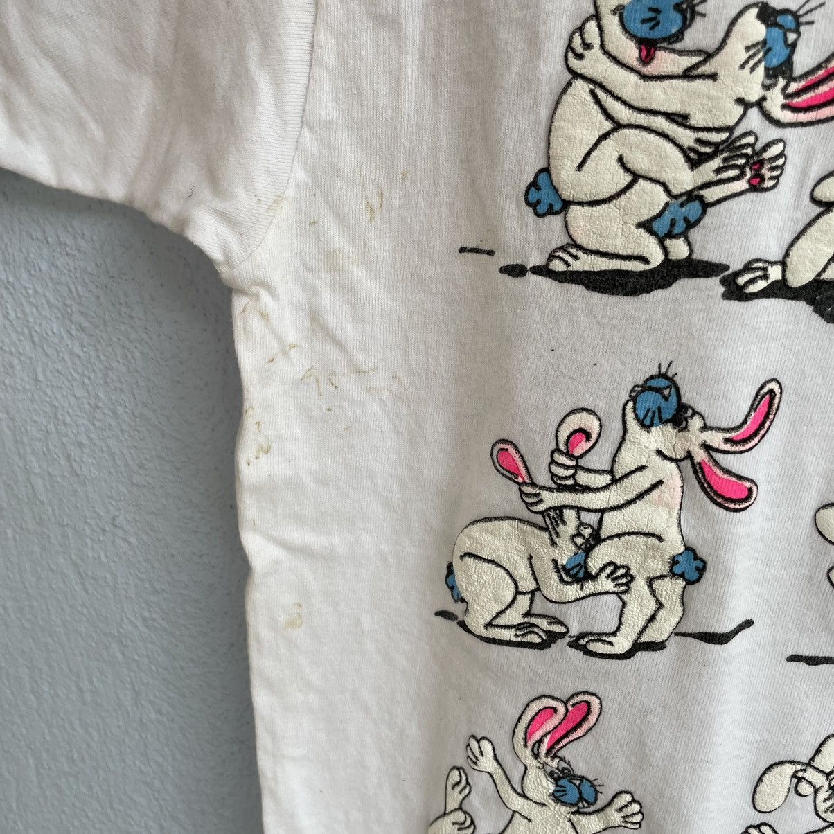 Vintage Vintage 90s all rabbit sex postion big size tshirt Size US XL / EU 56 / 4 - 5 Thumbnail