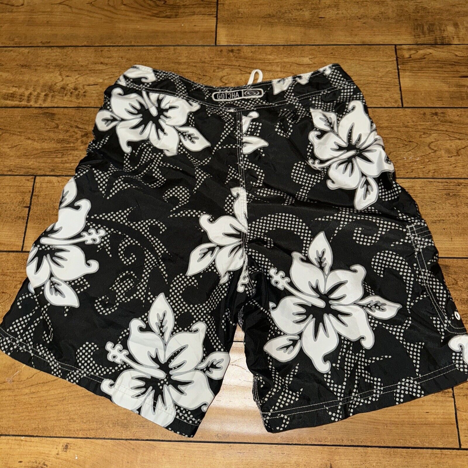 Gotcha × Vintage Vintage Gotcha Hawaiian Swim Trunks Grey/White Size 30 Size US 30 / EU 46 - 4 Thumbnail