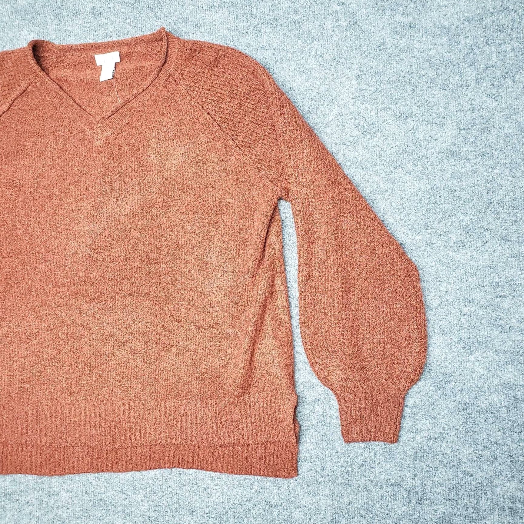 Vintage Rue21 Sweater Womens M Red V Neck Long Sleeve Solid Polyester Blend Pullover All Seasons, Stretch Size M / US 6-8 / IT 42-44 - 4 Thumbnail