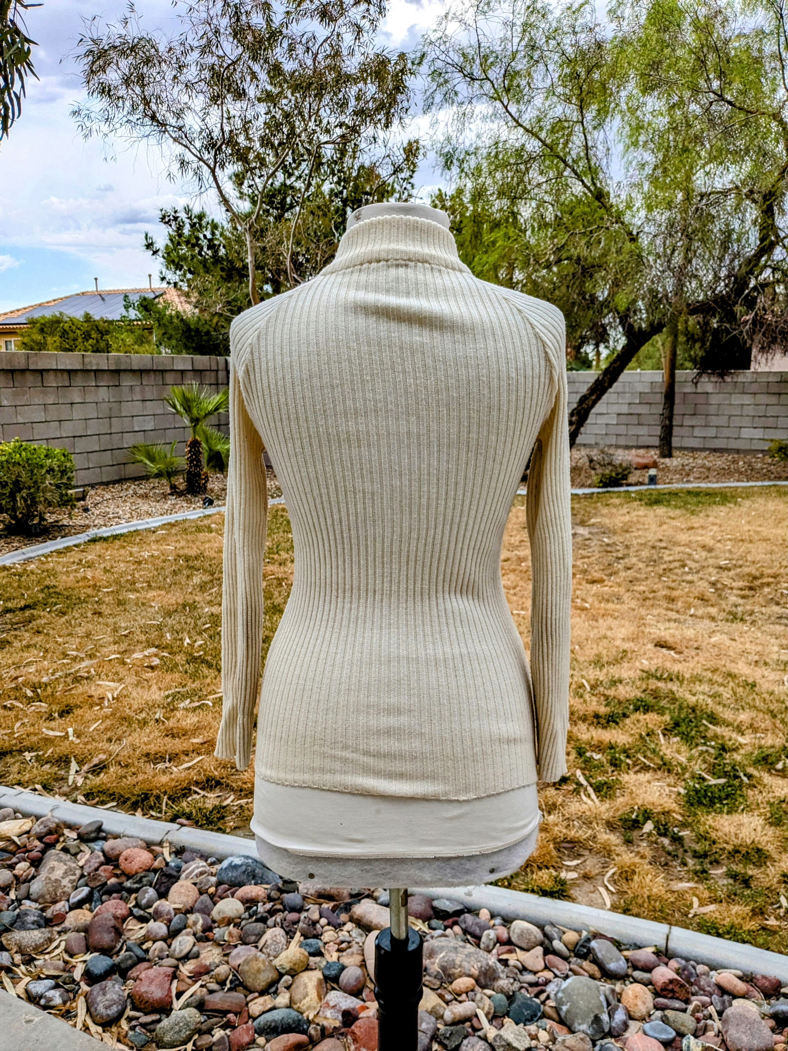 Vintage VTG Petite Kosugi Cream Ribbed Knit Turtleneck L/S Top Size L / US 10 / IT 46 - 4 Thumbnail