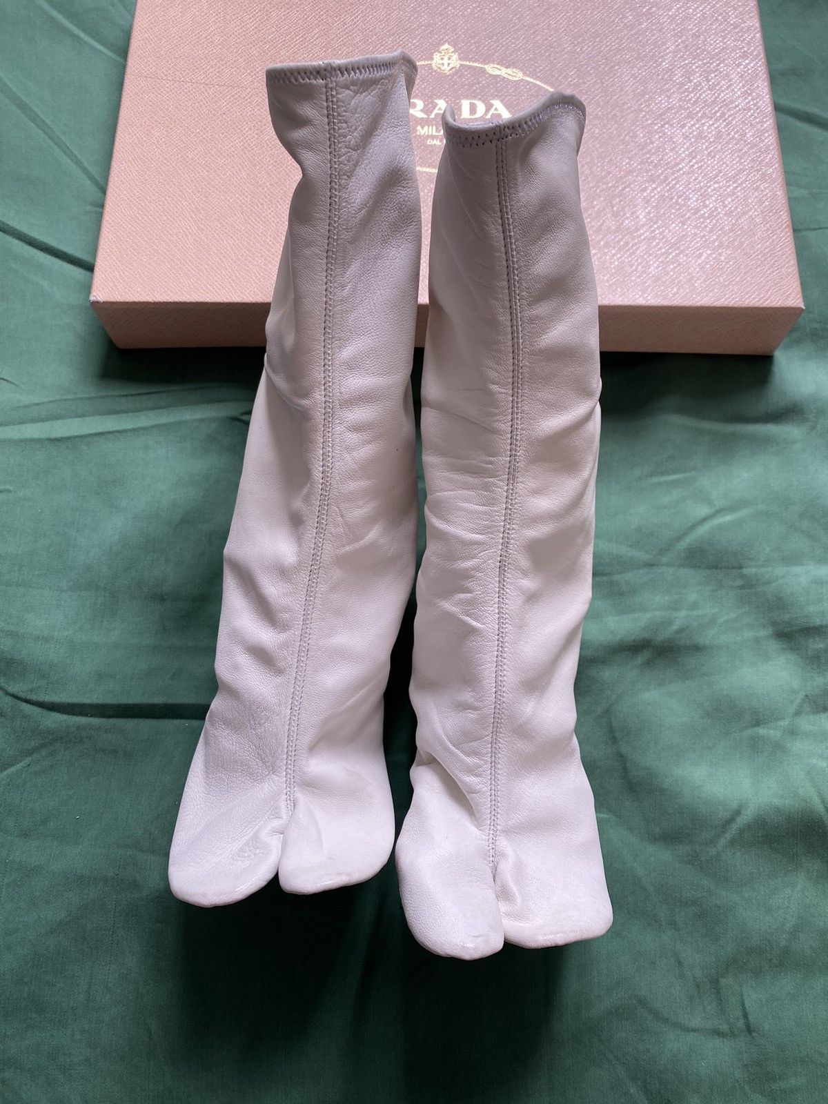 Prada Prada Runway Tabi Socks (IT0109) Size US 7 / IT 37 - 1 Thumbnail
