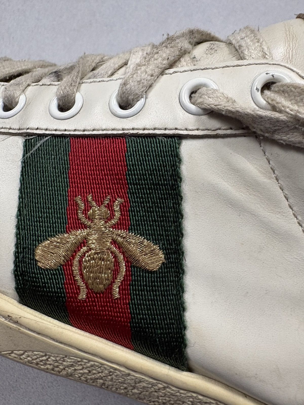 Gucci Gucci Ace Bee Leather Sneaker Embroidered Distressed Vintage Size US 7.5 / IT 37.5 - 11 Thumbnail