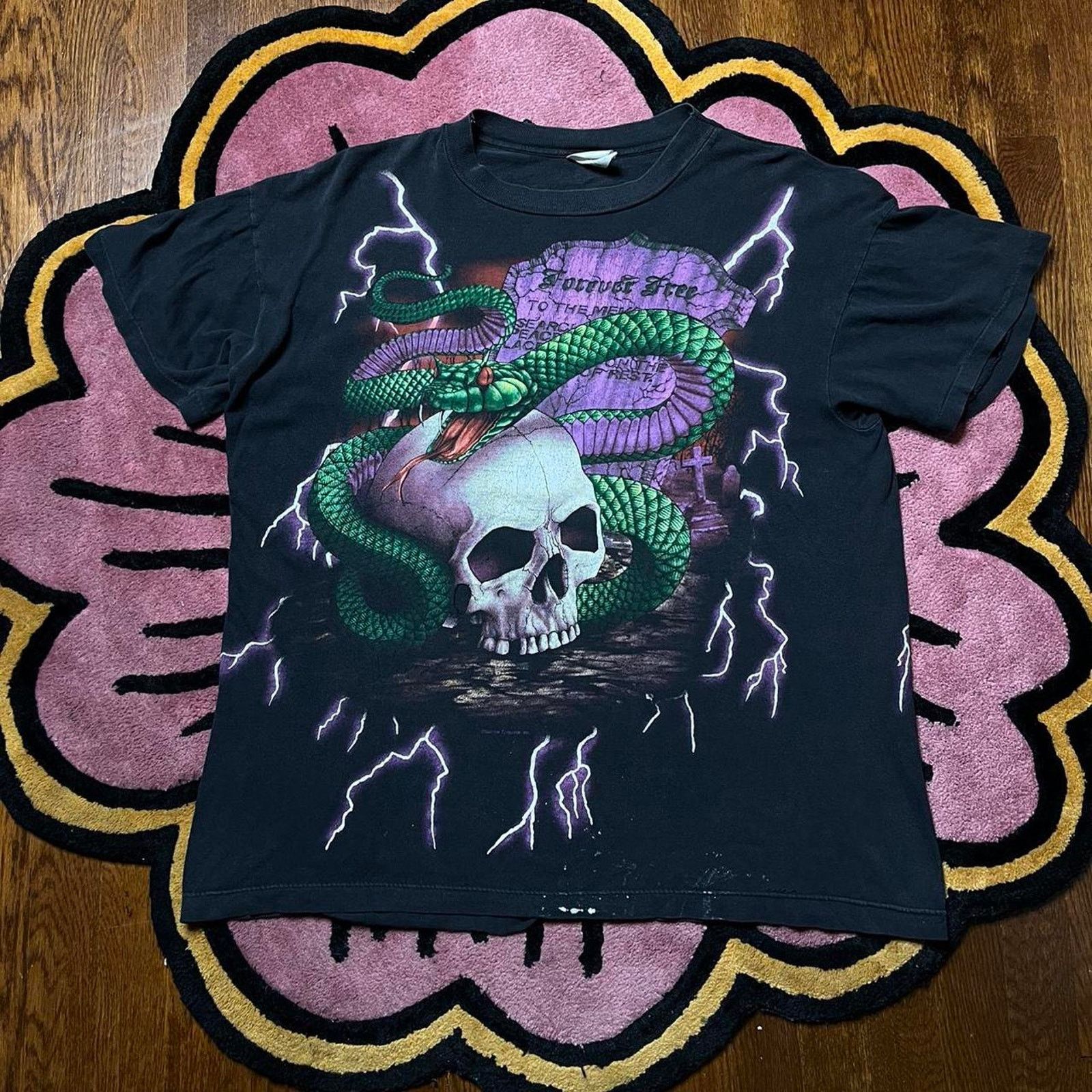 Vintage 90’s American Thunder Skull cheapest & Snake Single Stitch T-shirt.