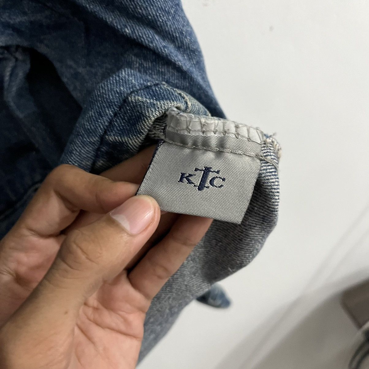 Other Ktc Denim Graphic Button Up Size US L / EU 52-54 / 3 - 6 Thumbnail