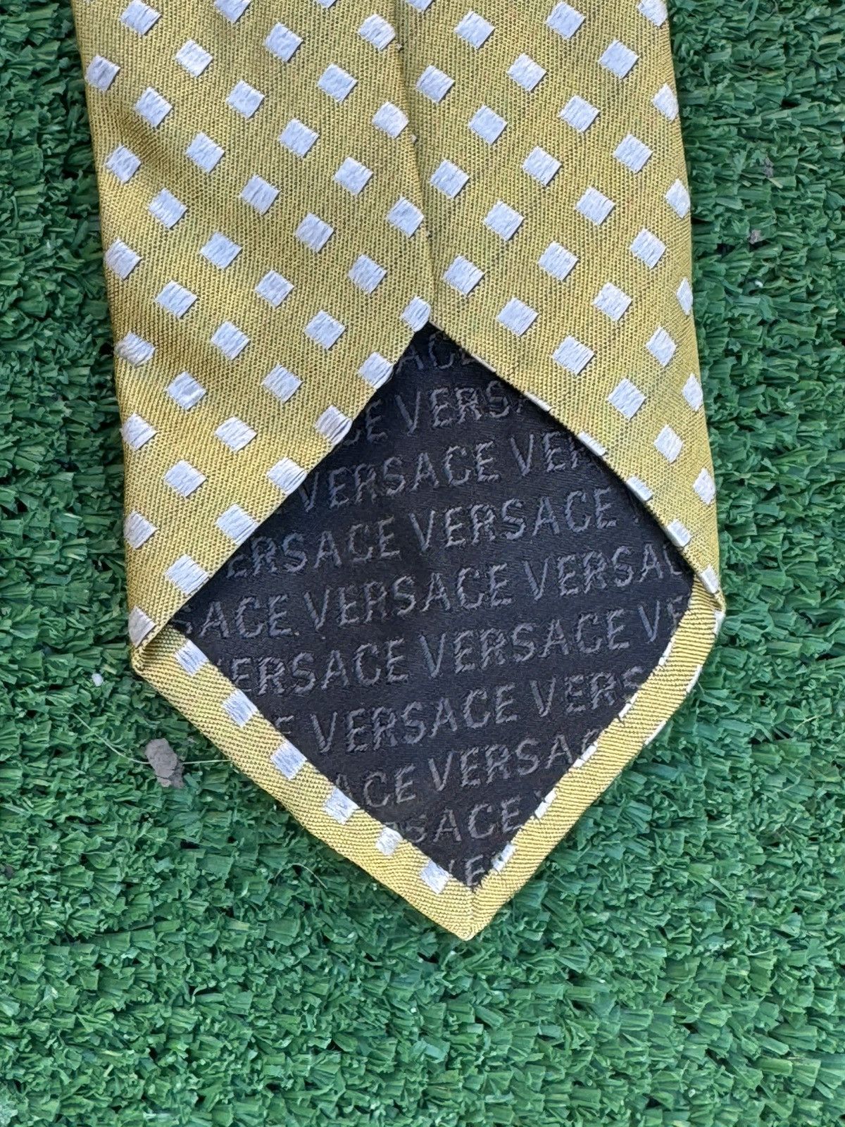 Versace Versace Silk Tie Yellow and White Polka Dot Size ONE SIZE - 5 Thumbnail