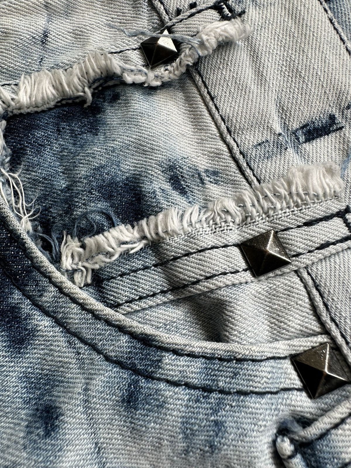 semanticdesign 31/28 - S/S 2008 Semanticdesign bleach studded pocket jeans Size US 31 - 18 Thumbnail