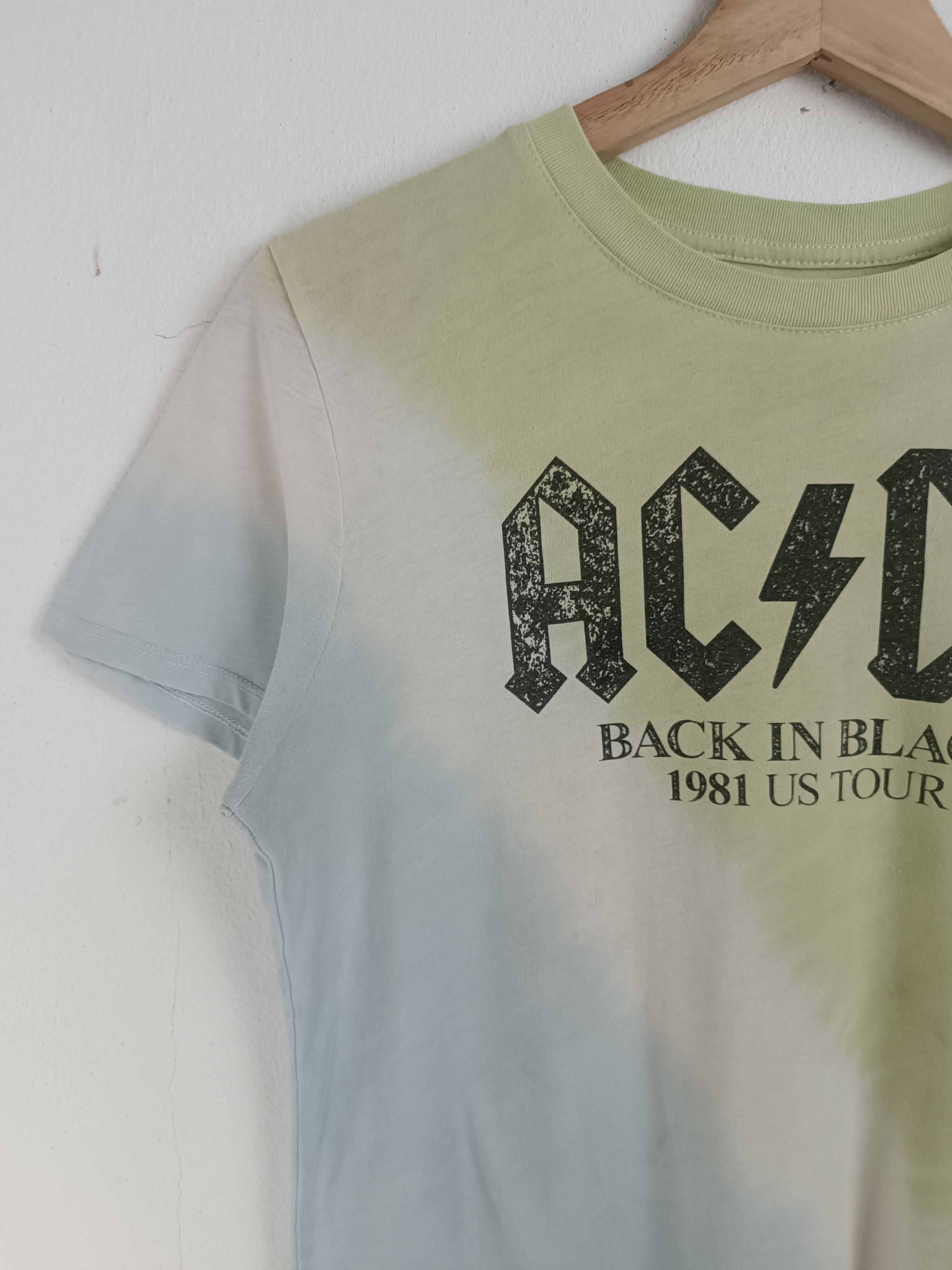 Band Tees VINTAGE AC/DC BACK IN BLACK TOUR TIE DYE TEE scorpions u2 Size S / US 4 / IT 40 - 5 Thumbnail