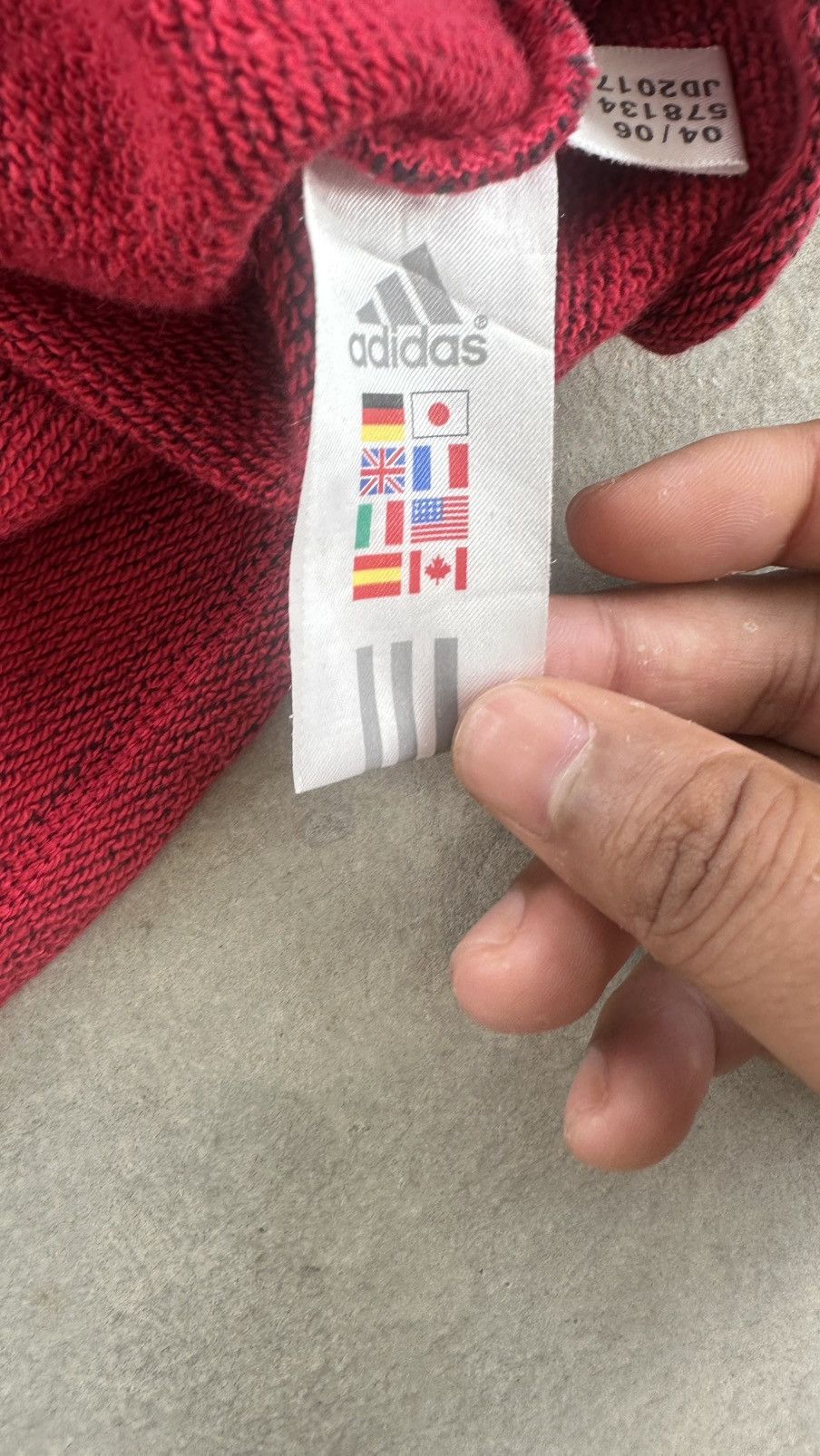 Adidas × Vintage VINTAGE AC MILAN BIG LOGO DISTRESSED HOODIE Size US XL / EU 56 / 4 - 4 Thumbnail