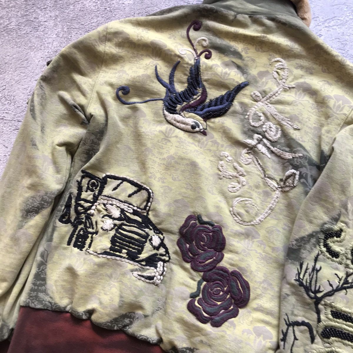 Vintage Vintage Y2K Distressed Bomber Jacket Abstract Graphic Street Size S / US 4 / IT 40 - 8 Thumbnail