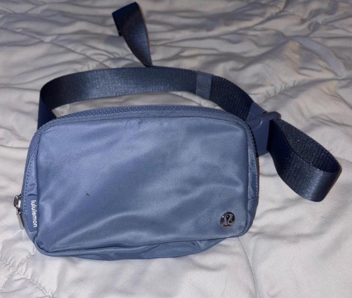 Lululemon Lululemon Belt Bag Size ONE SIZE - 1 Thumbnail