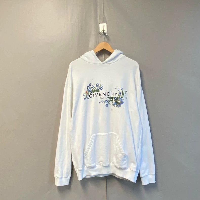 Givenchy Givenchy Floral Letter Logo Hoodie Size US L / EU 52-54 / 3 - 1 Thumbnail