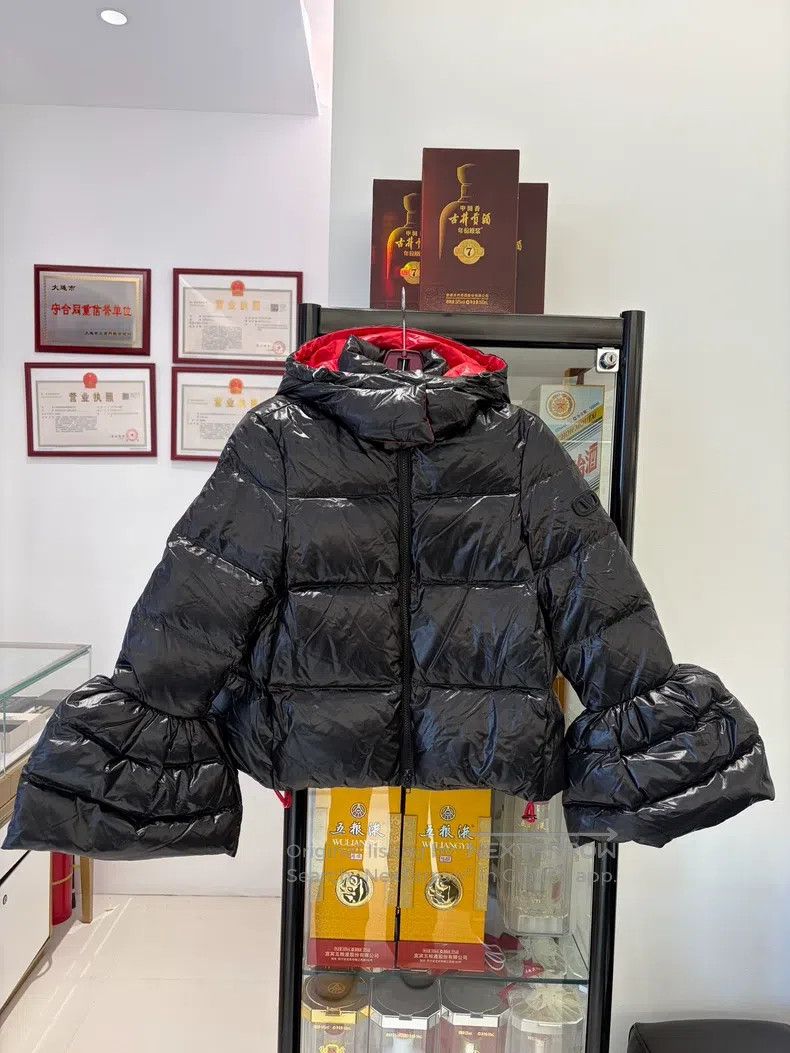 Valentino Valentino Hooded down jacket Size L / US 10 / IT 46 - 1 Thumbnail