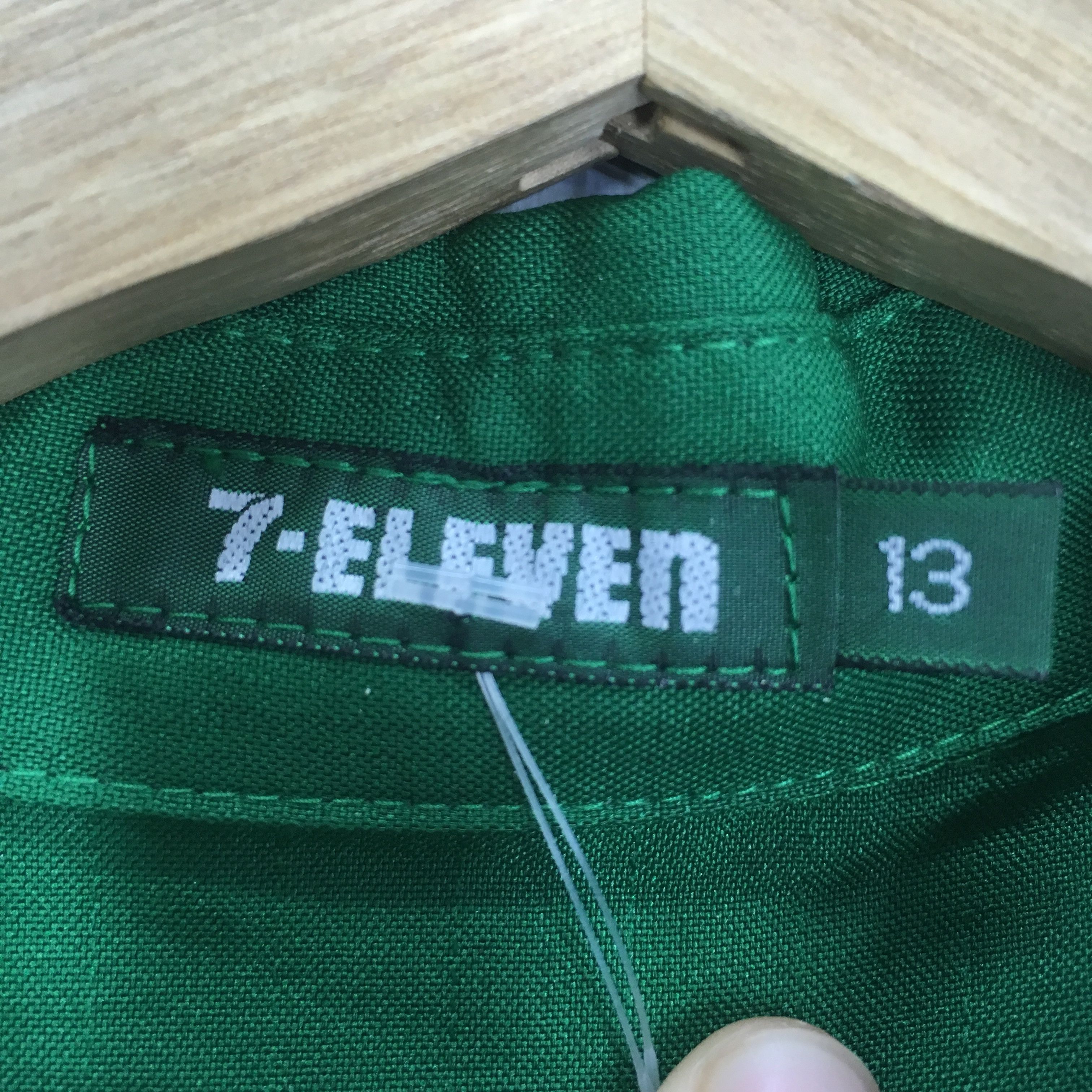 Japanese Brand Vintage 7-Eleven Convenience Store Worker Shirt Zipper Size US M / EU 48-50 / 2 - 11 Thumbnail