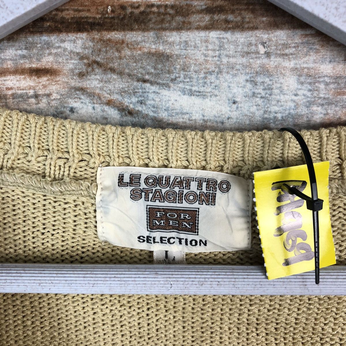 Vintage Le Guattro Stagioni Brown vintage Knitwear sweatshirt #A1969 Size US L / EU 52-54 / 3 - 9 Thumbnail