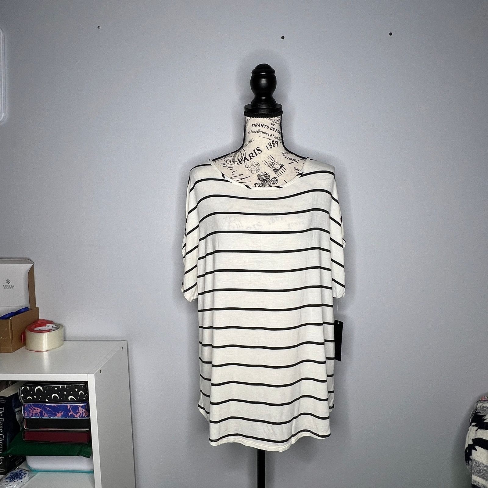 Colette Romey Cold Shoulder Knit Top - Stitch Fix Striped Soft Tee Size L / US 10 / IT 46 - 10 Thumbnail