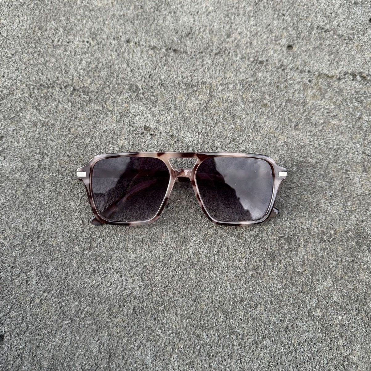 Other SUNGLASSES BRAND NEW CLASSIC RETRO VINTAGE YT8822-01 Size ONE SIZE - 1 Thumbnail