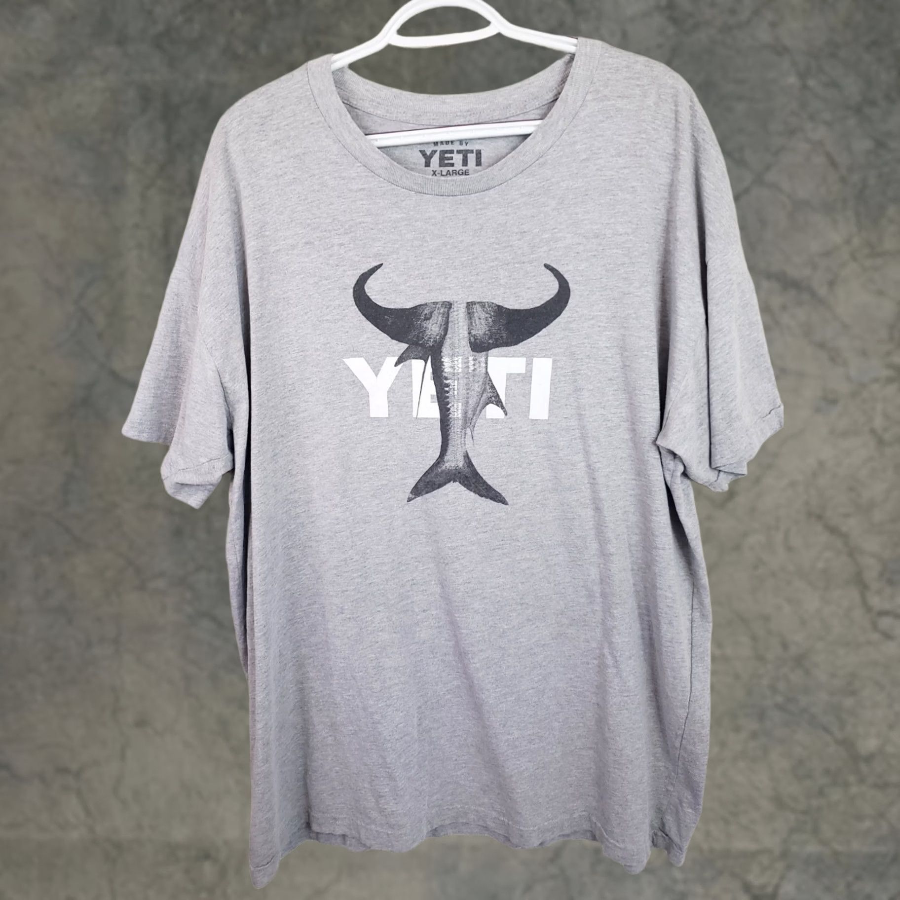 Yeti Yeti Mens 2XL Graphic Gray T-shirt Tee Buffalo Horns Fish Tail Logo Outdoor Size US XXL / EU 58 / 5 - 1 Thumbnail