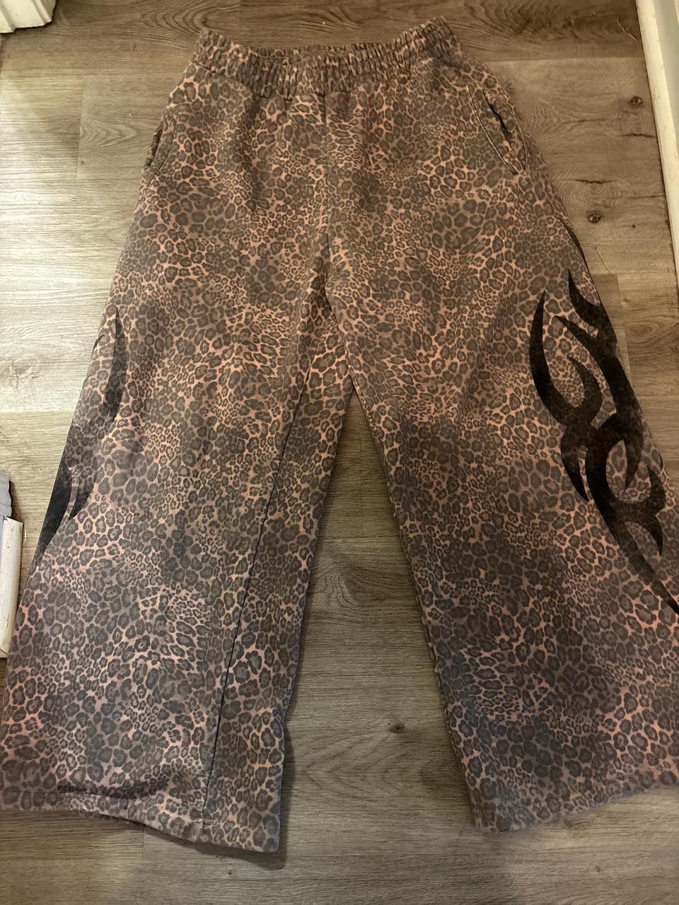 Other End Days “Cheetah print Sweats” Size US 33 - 5 Thumbnail
