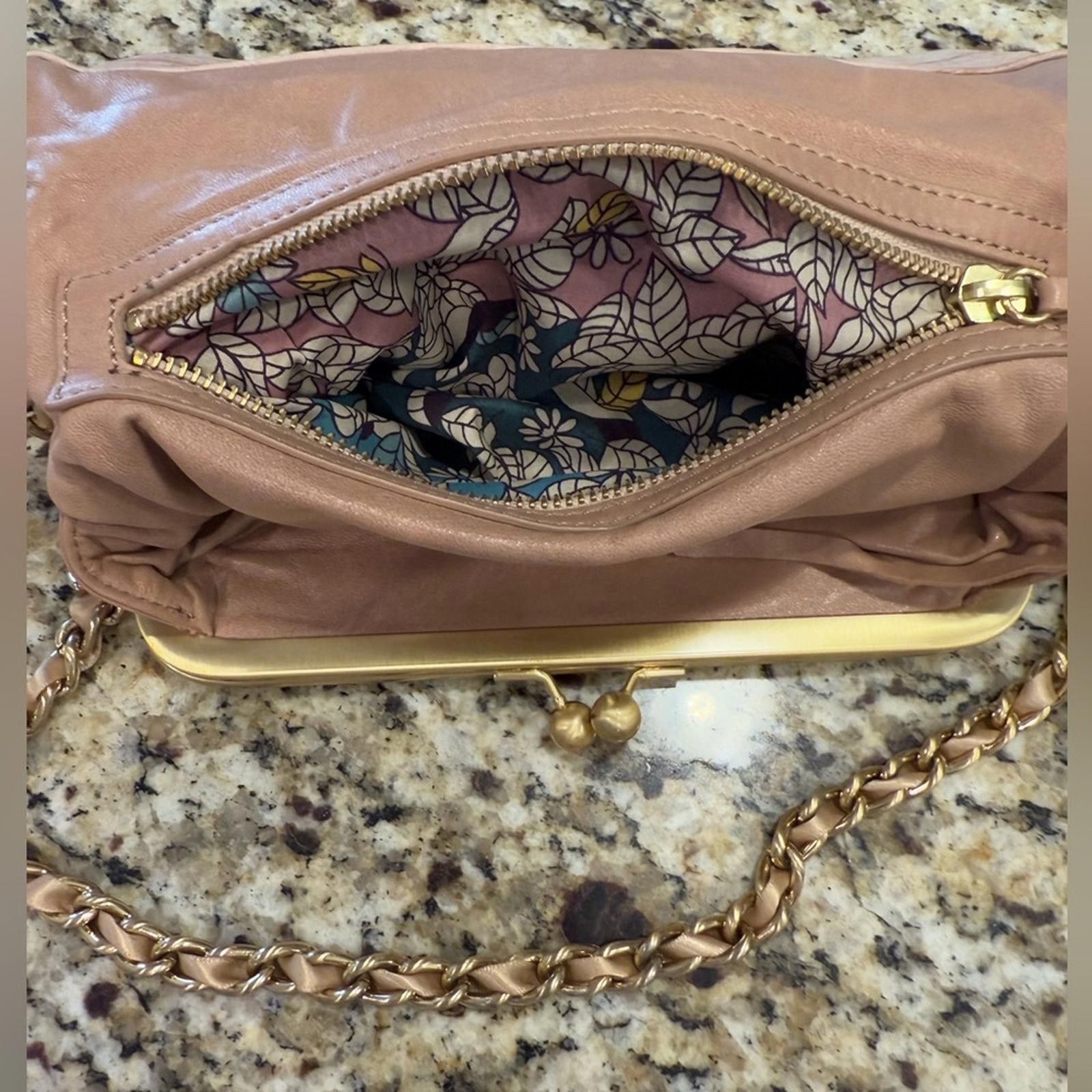 Other Pink leather clutch shoulder bag gold chain & floral Size ONE SIZE - 5 Thumbnail