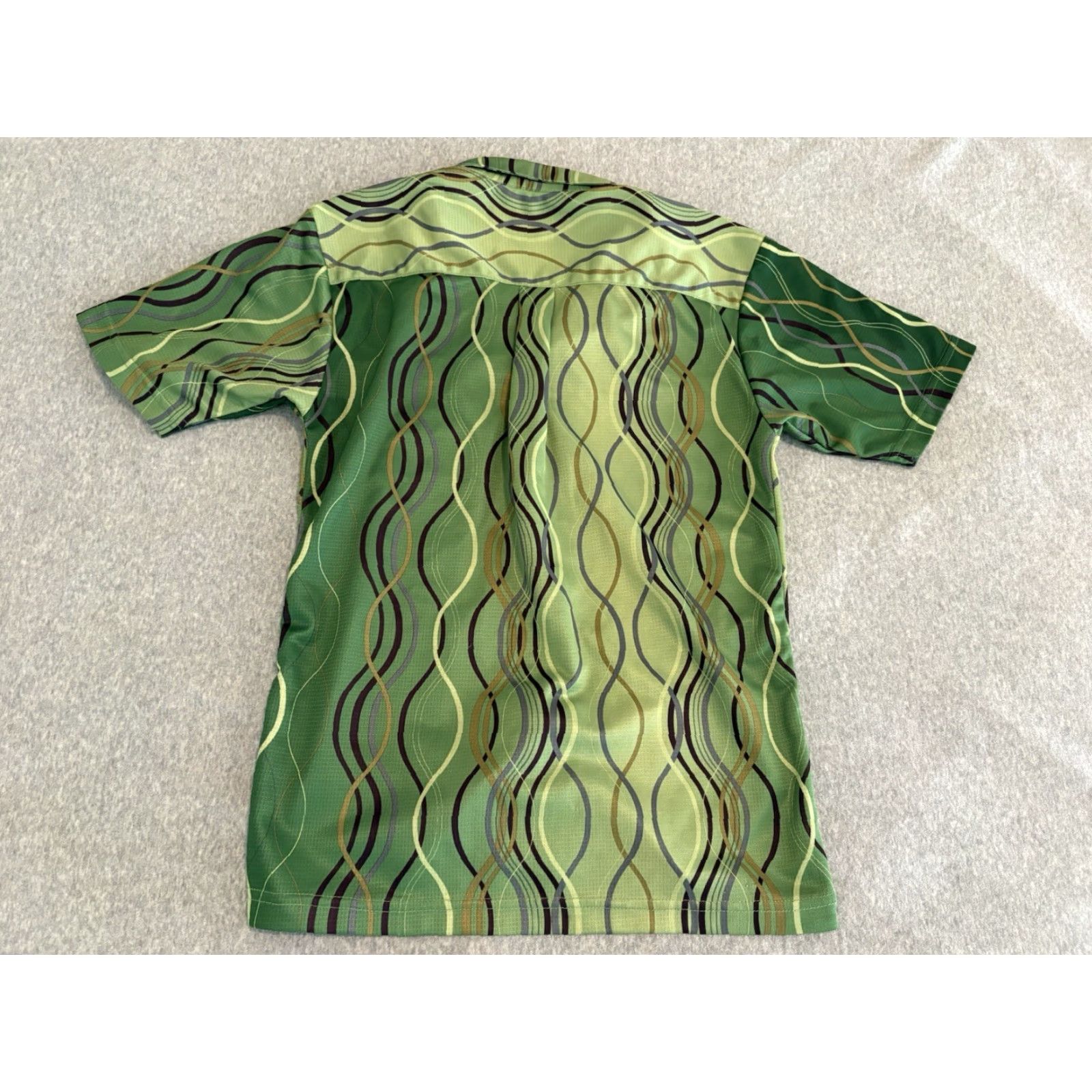 Patagonia VINTAGE Patagonia Short Sleeve Button-Up Shirt S Green Mens Regular Size Small Size US S / EU 44-46 / 1 - 5 Thumbnail