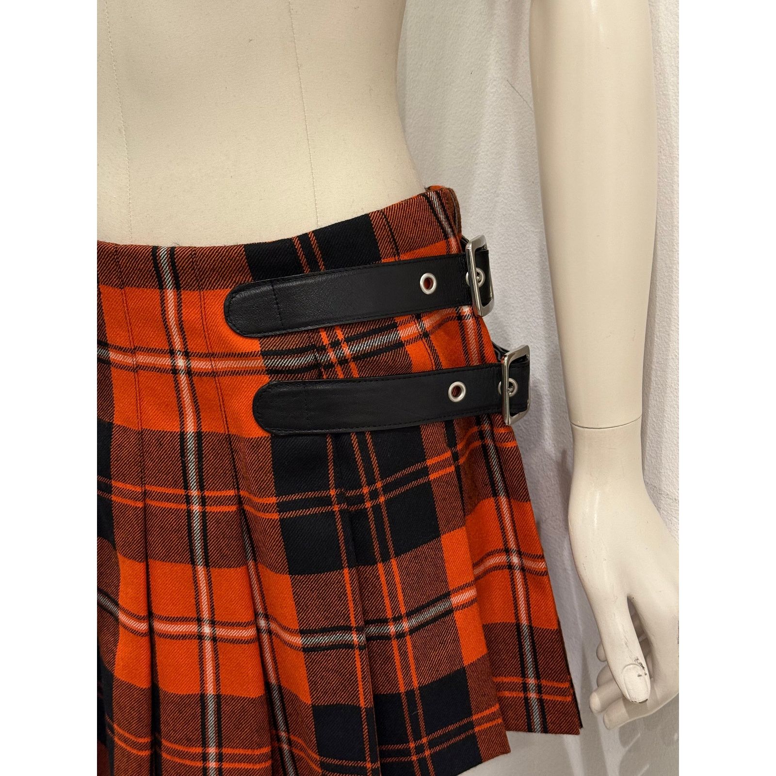 Dolce & Gabbana A/W2003 Dolce & Gabbana bondage tartan skirt Size 28" / US 6 / IT 42 - 4 Thumbnail