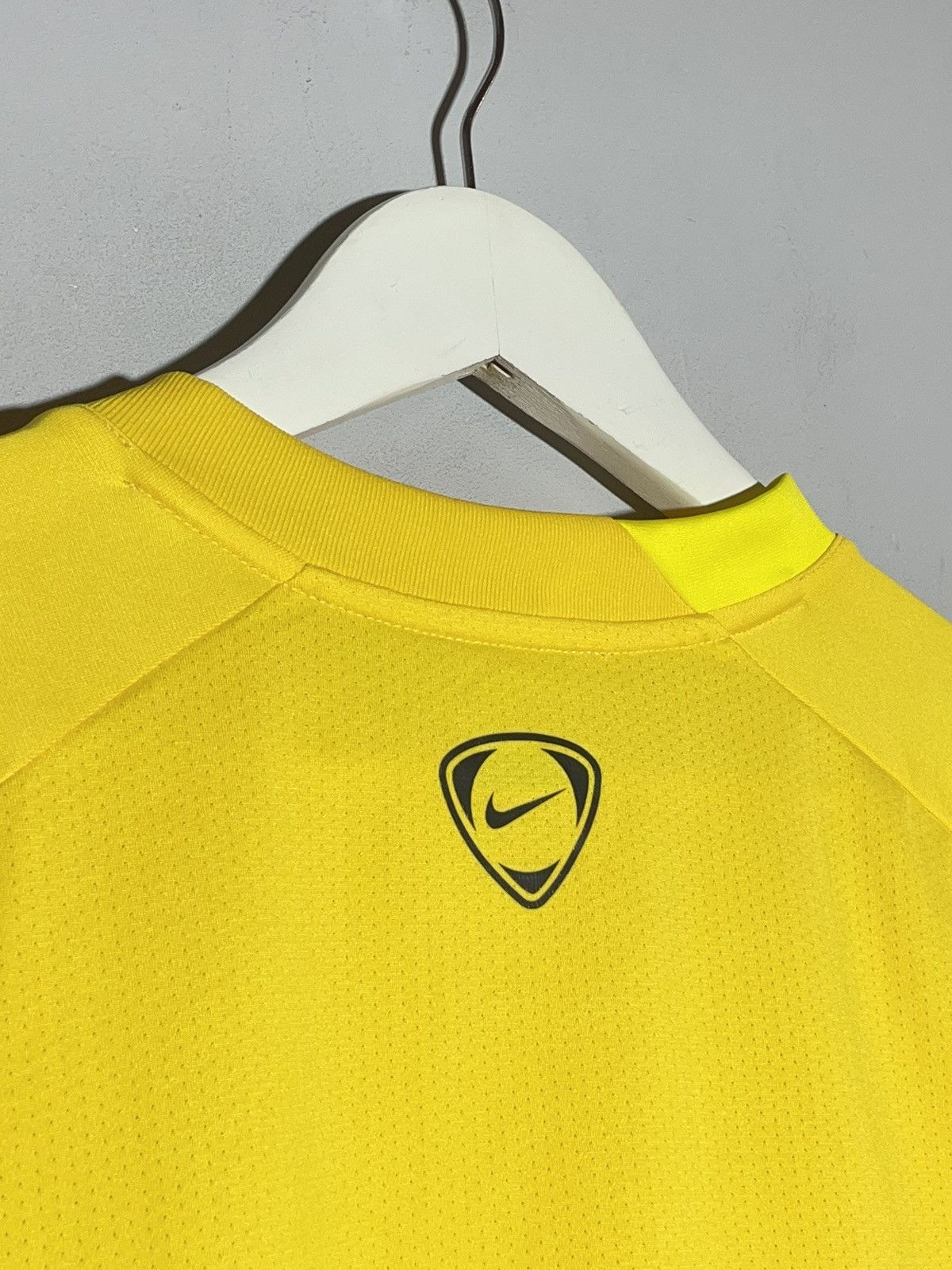 Nike National Team Brazil Y2k Streetwear Training Football Shirt Size US M / EU 48-50 / 2 - 8 Thumbnail