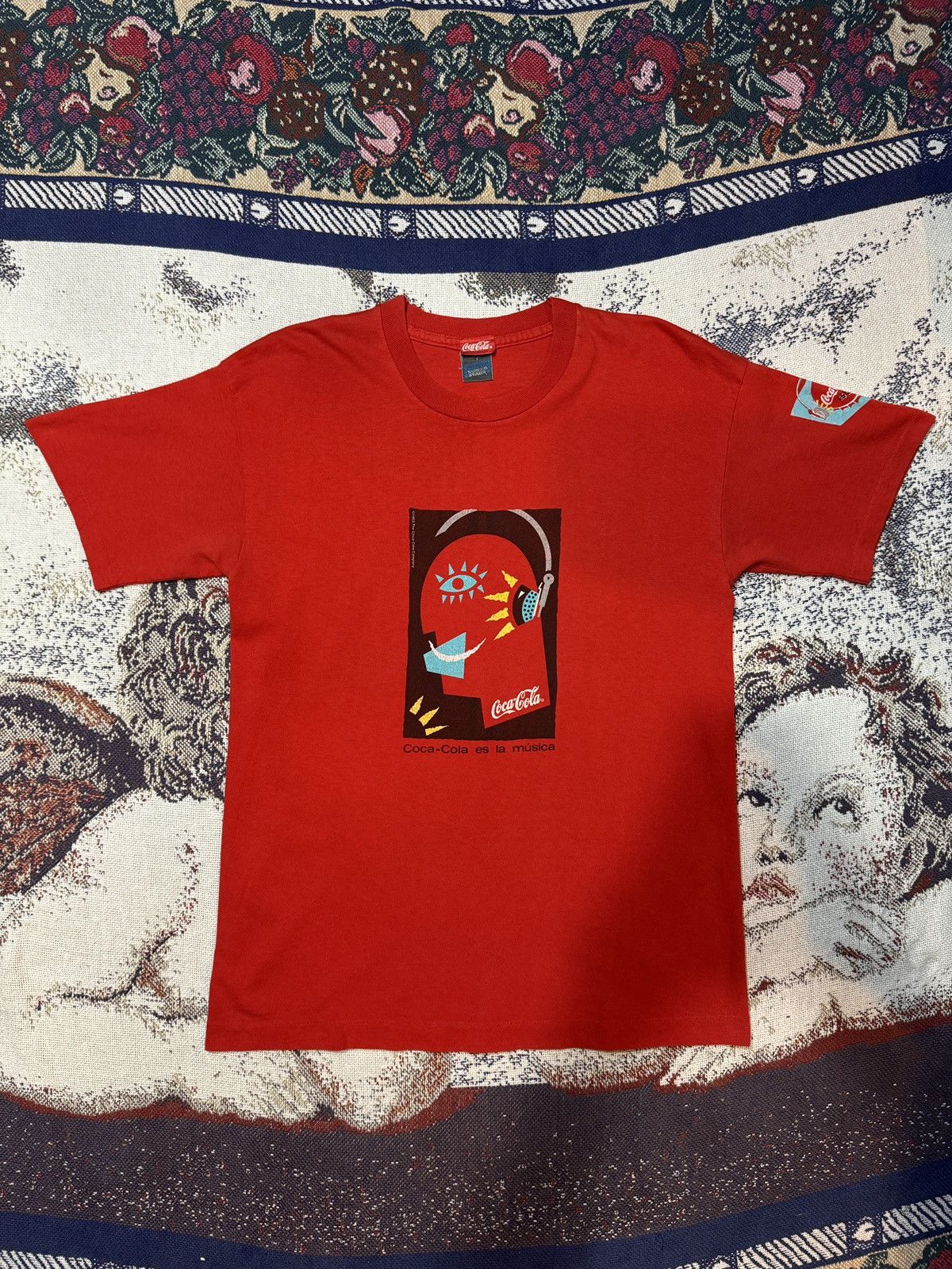 Vintage Vintage 1993 Red “Coca Cola Is The Music” Mexico Art Tee Size US L / EU 52-54 / 3 - 1 Thumbnail
