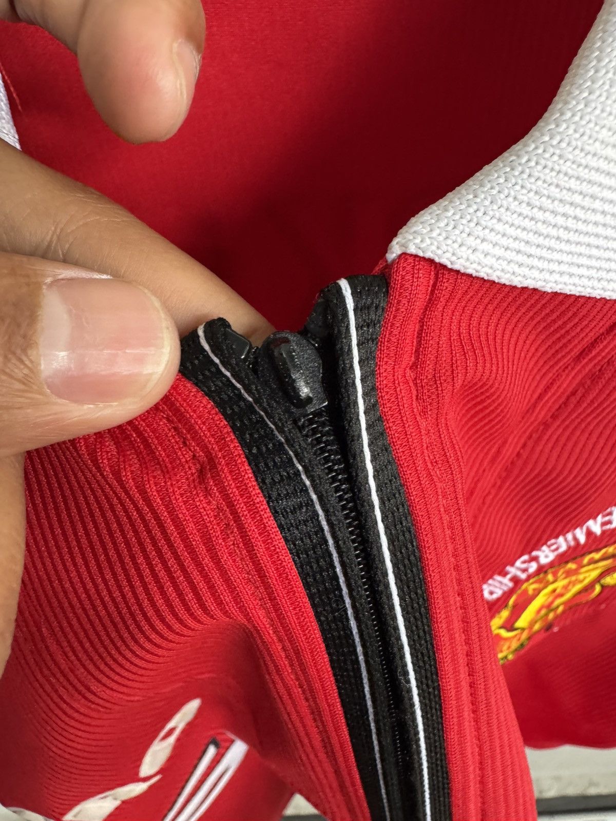 Umbro MANCHESTER UNITED 1998/1999 TREBLE WINNER SEASON HOME JERSEY Size US S / EU 44-46 / 1 - 7 Thumbnail