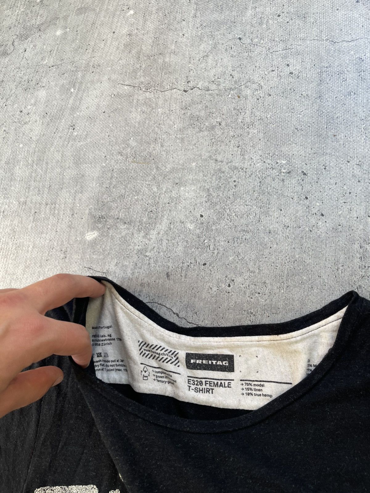 Freitag Vintage Freitag T-Shirt Y2K Size L / US 10 / IT 46 - 7 Thumbnail