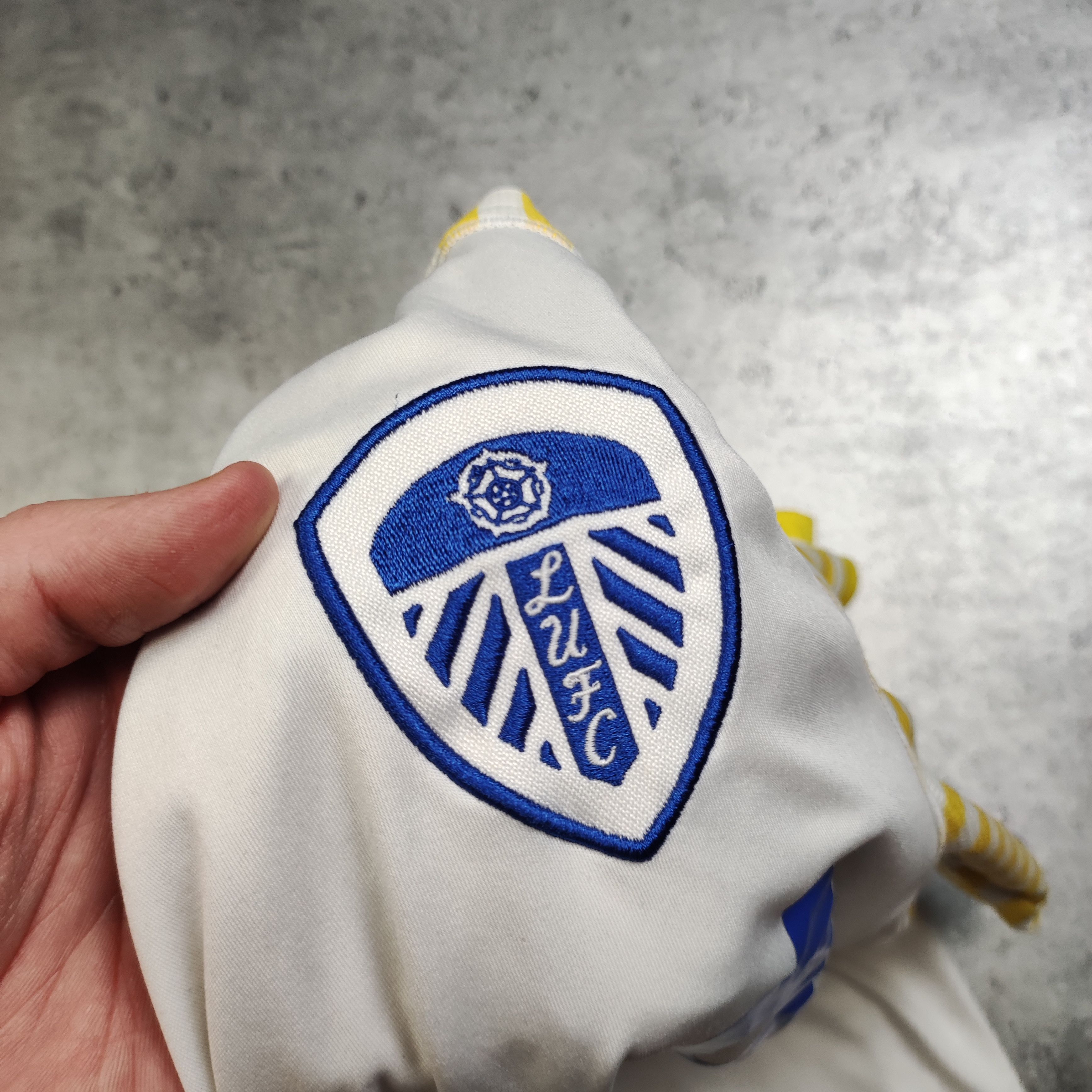 Other Leeds United Football Kappa 19/20 Training PLAYER Jersey Size US XL / EU 56 / 4 - 6 Thumbnail