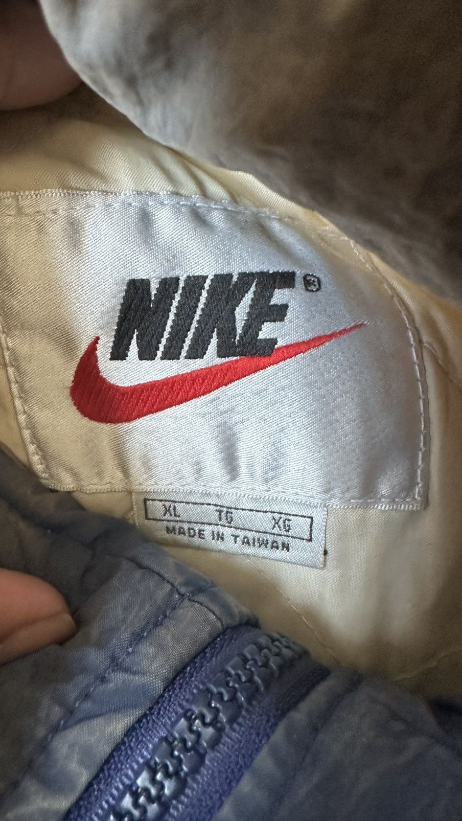 Nike VINTAGE NIKE WELL FADED SWEATER Size US XXL / EU 58 / 5 - 10 Thumbnail