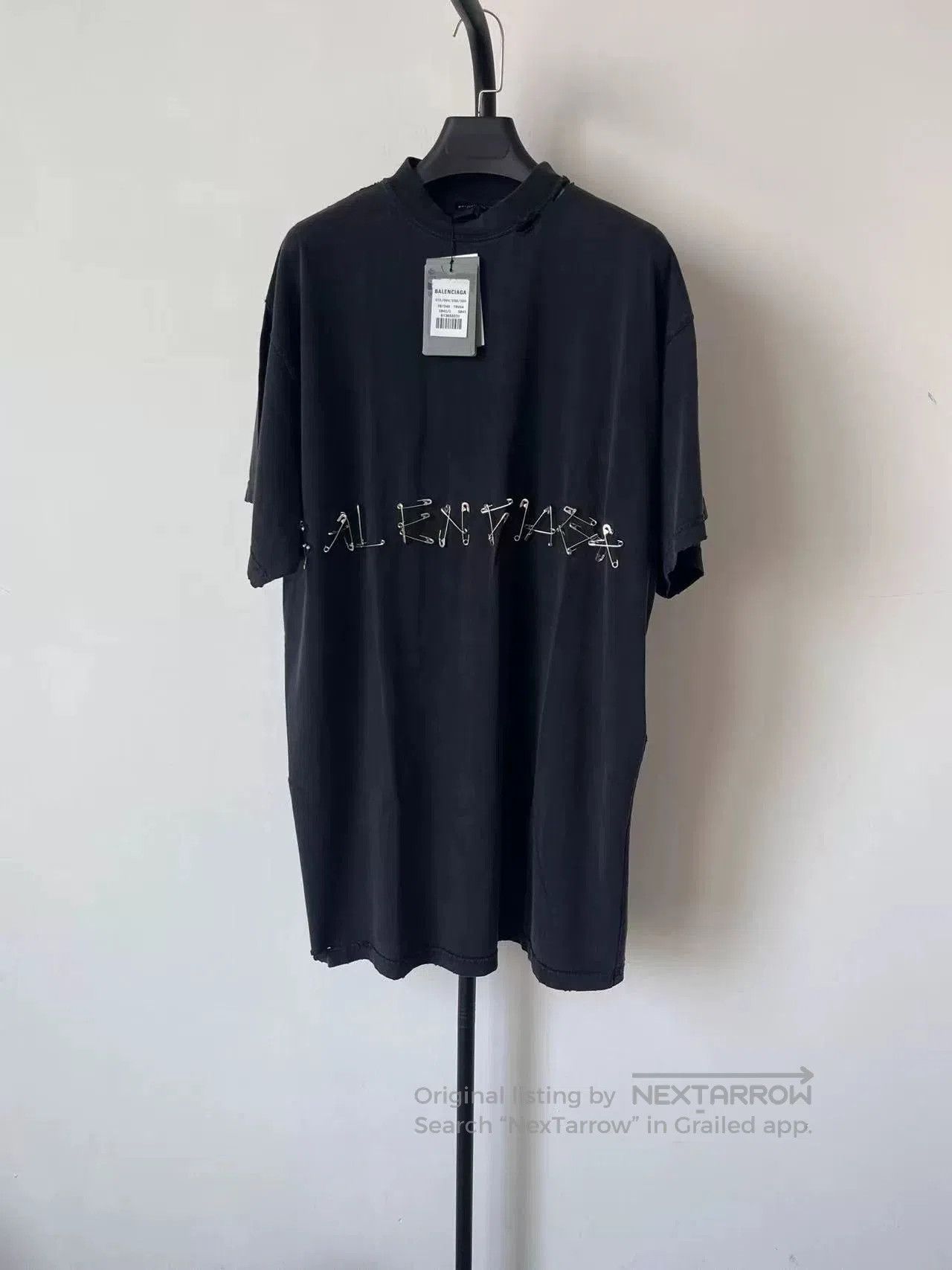 Balenciaga Balenciaga Washed Distressed Letter Short. Size US S / EU 44-46 / 1 - 1 Thumbnail