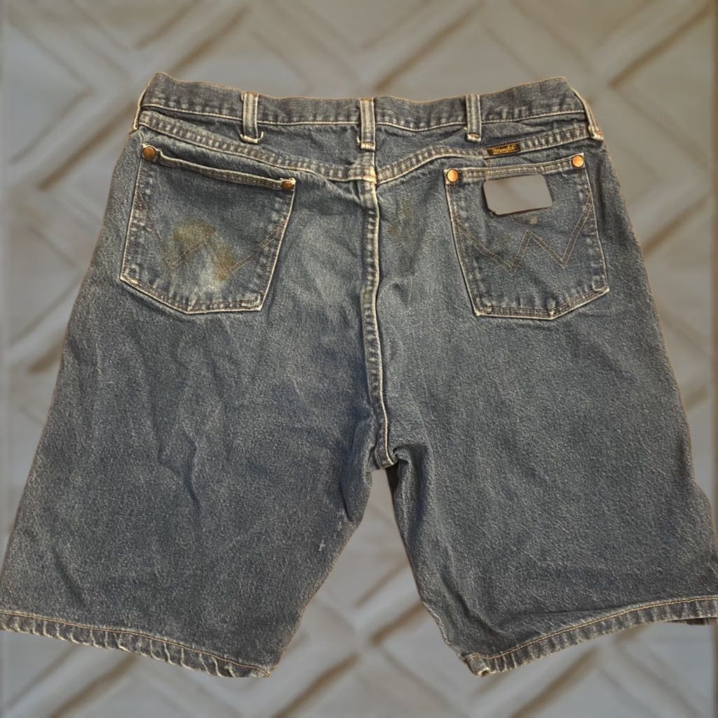 Wrangler Wrangler Men’s Blue Jean Shorts 36 Adult Male 36 Blue 13MWZPW Chino Shorts Mens Size US 36 / EU 52 - 1 Thumbnail