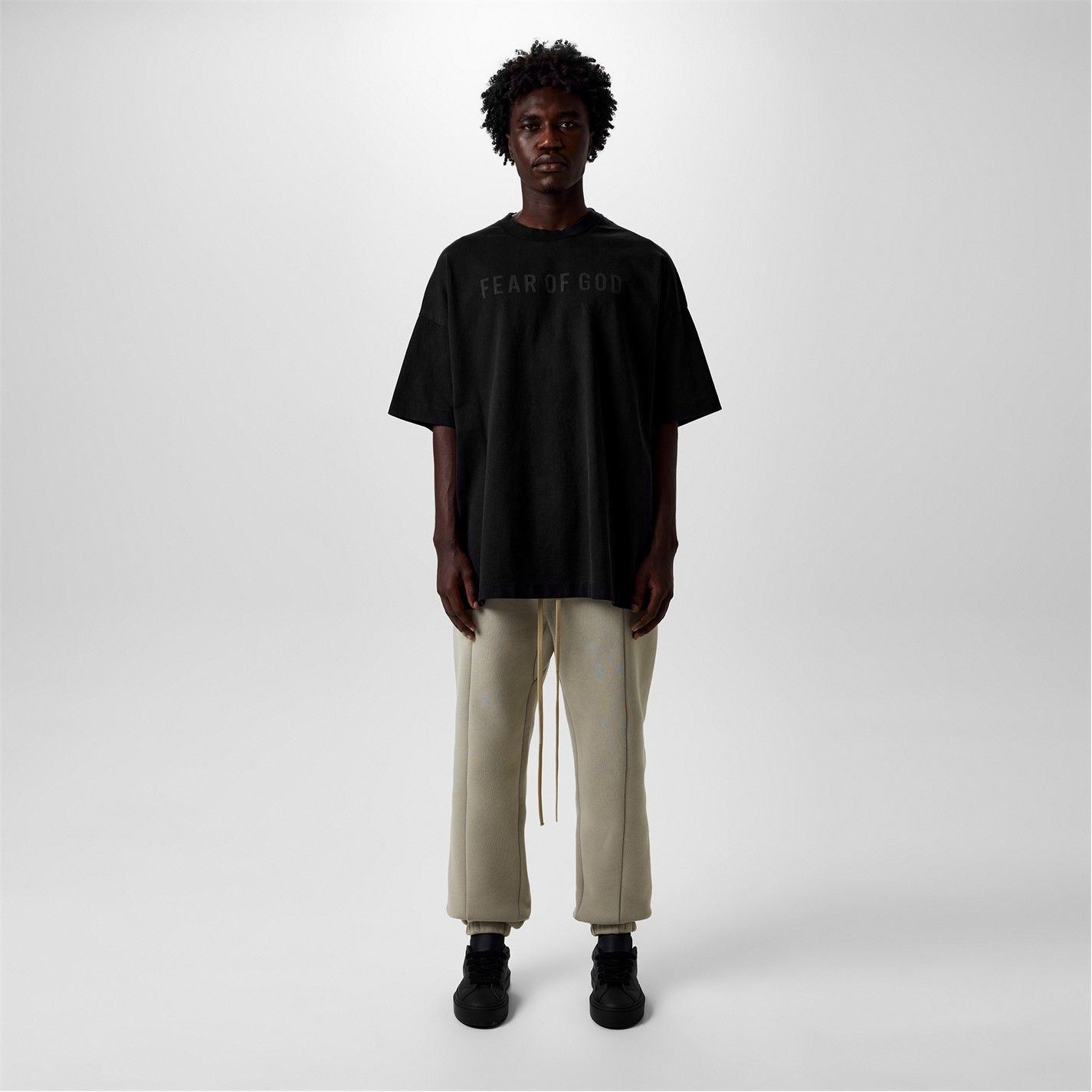 Fear of God Logo T-Shirt Size US M / EU 48-50 / 2 - 4 Thumbnail