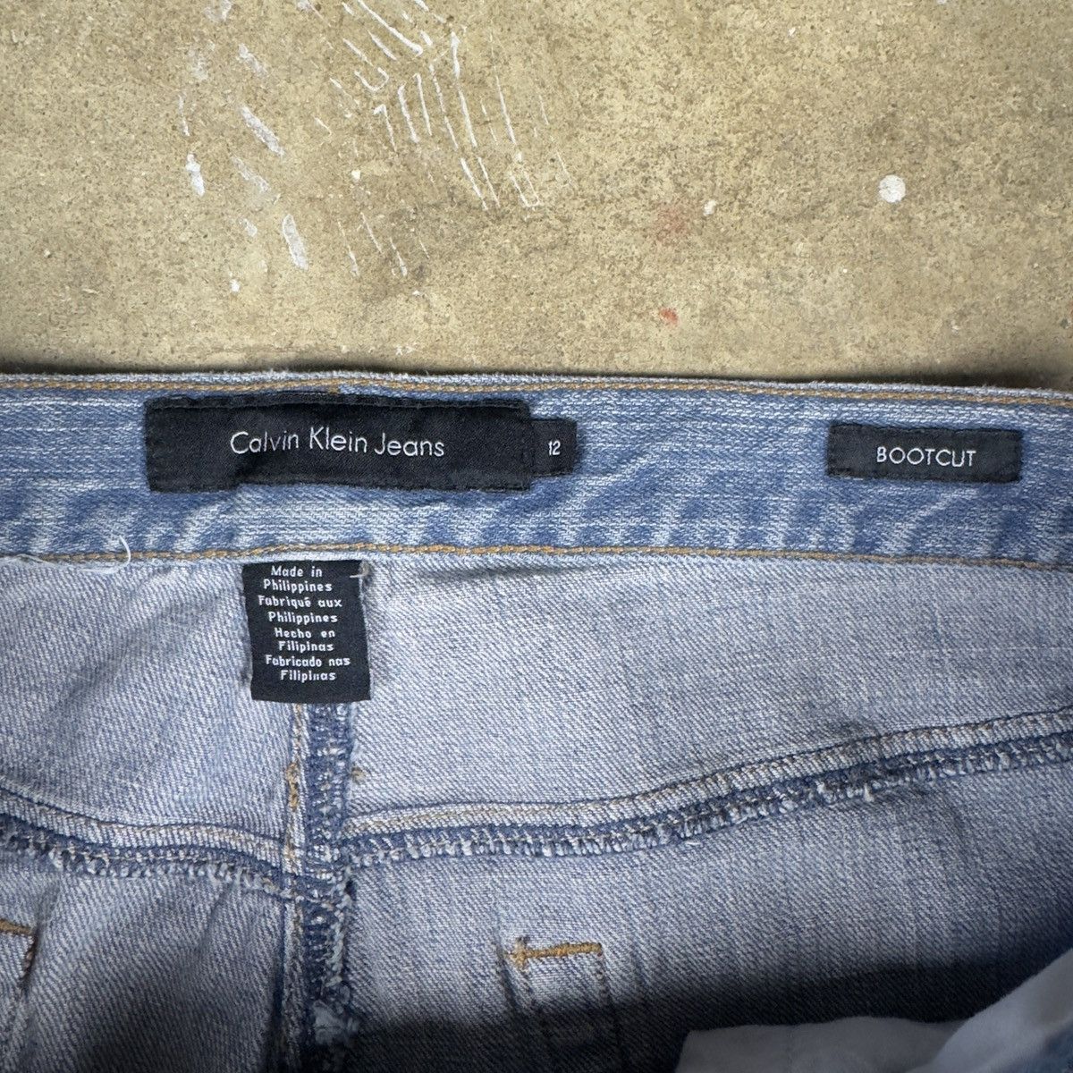 Calvin Klein Y2K Calvin Klein Jeans Bootcut Women’s Size 12 Blue Denim Size 33" - 7 Thumbnail