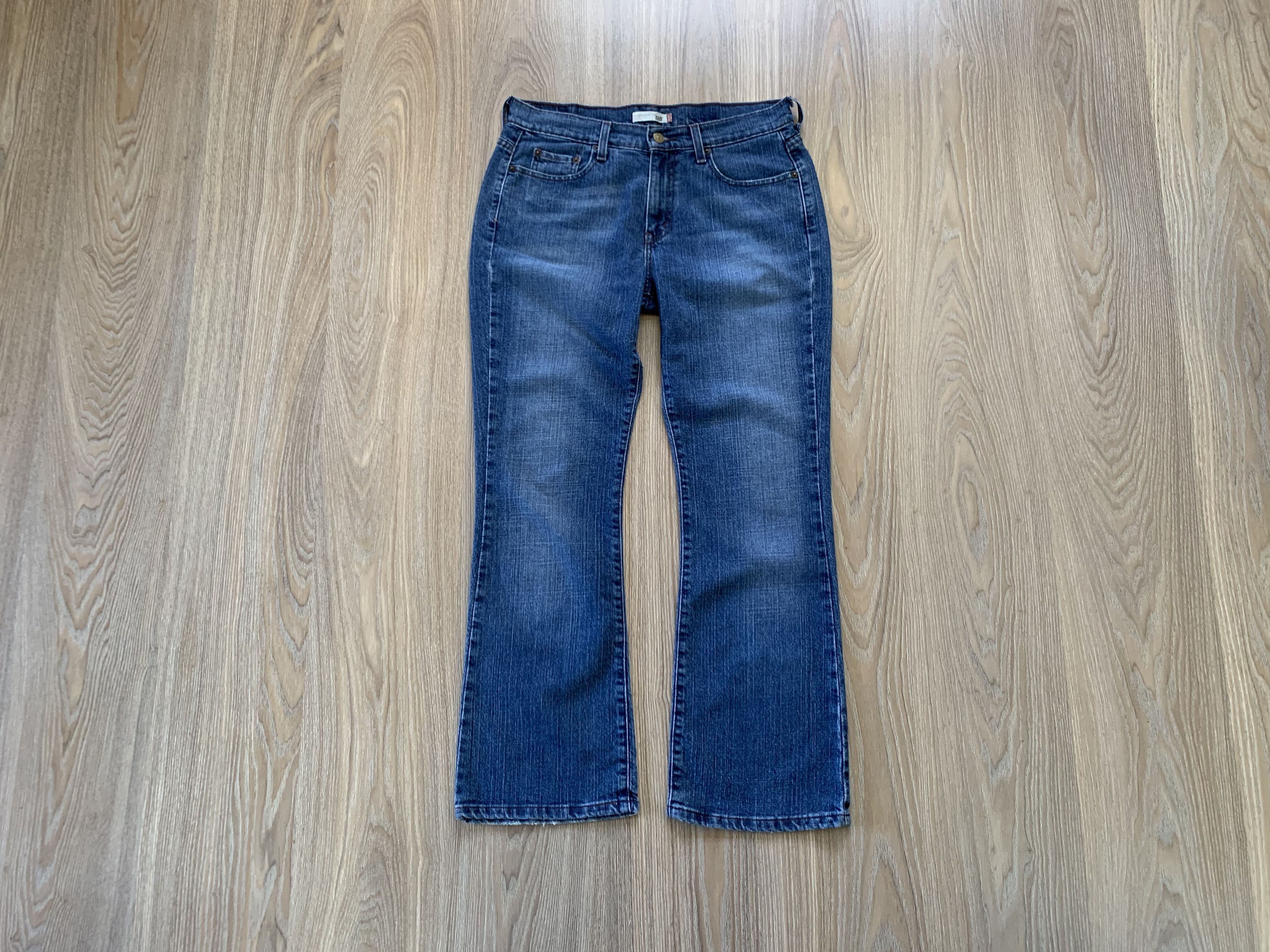 Levi's Levi’s 515 Bootcut Blue Wash Flare Denim Jeans Size US 31 - 1 Thumbnail