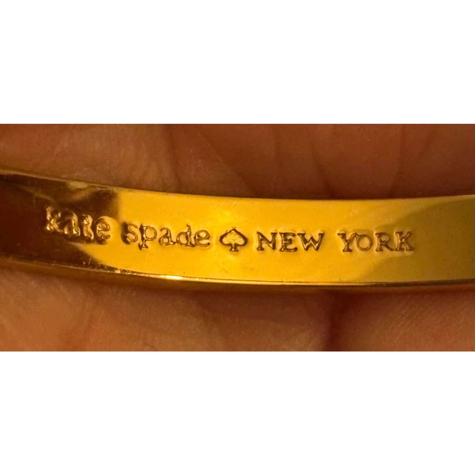 Kate Spade Kate Spade Gold Tone Bow Bangle Size 8 Size ONE SIZE - 2 Thumbnail