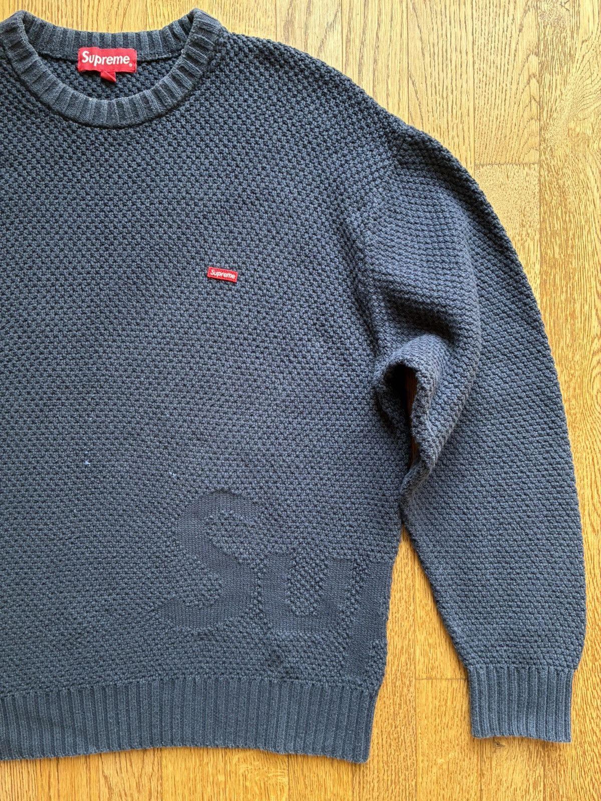 Supreme Supreme Textured Small Box Logo Navy Sweater Sz M Size US M / EU 48-50 / 2 - 4 Thumbnail
