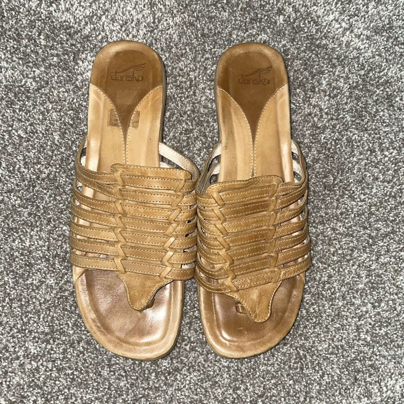 Dansko VINTAGE Dansko Sandal Womens Size 6 Light Brown Leather Flip Flop Brown Women Size US 6 / IT 36 - 3 Thumbnail