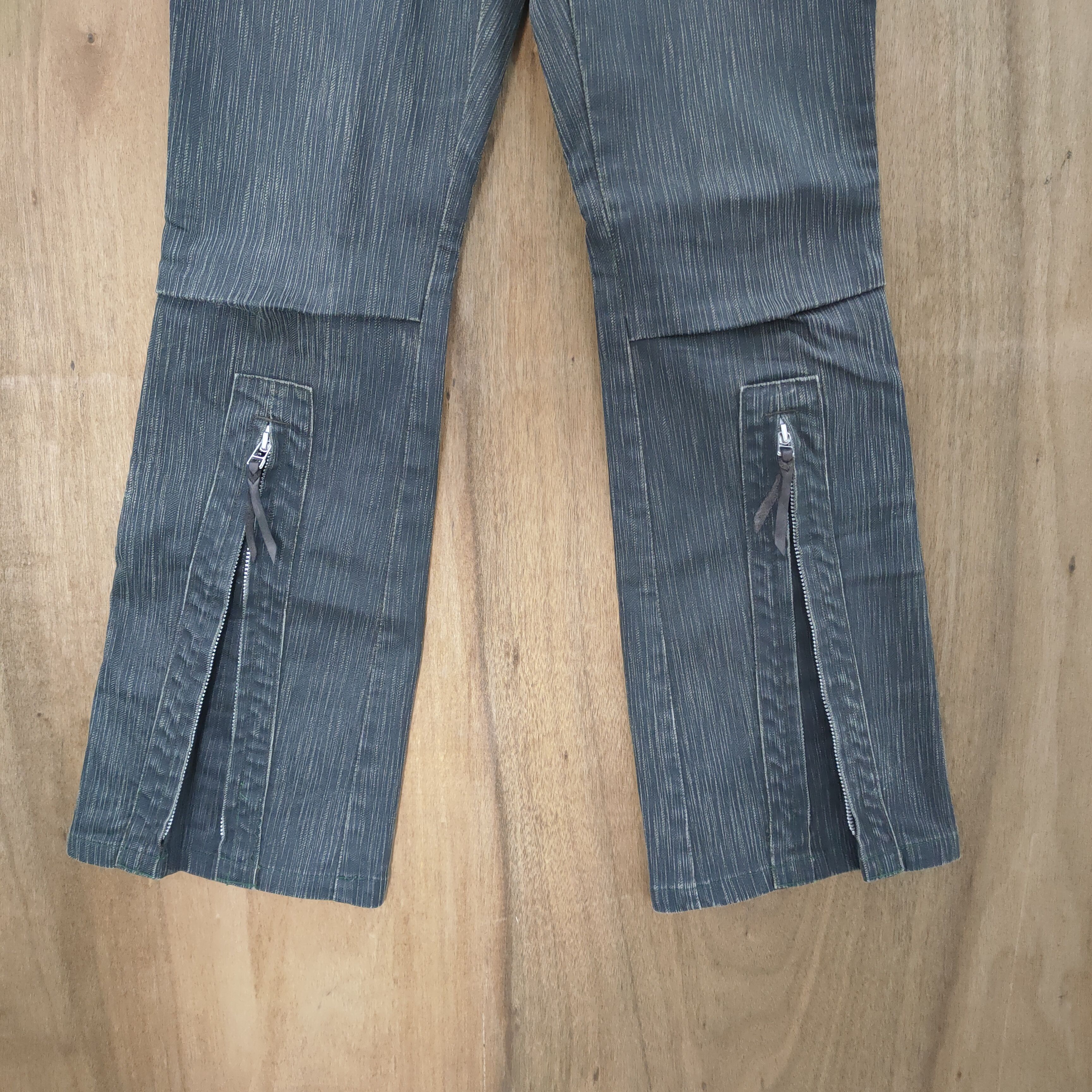 Japanese Brand FLARE MAXFRIZT BLACK MULTIPOCKET CARGO PANTS Size US 27 - 3 Thumbnail