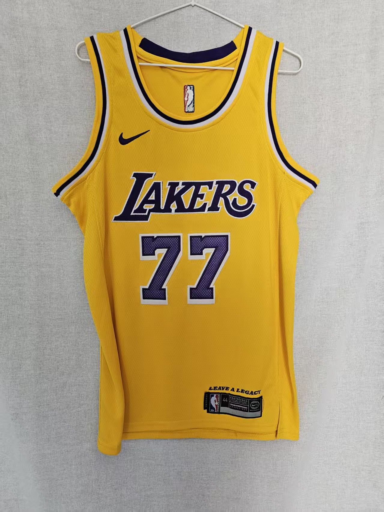 NBA Lakers #77 Luka Dončić Jersey XL Size US XL / EU 56 / 4 - 2 Thumbnail