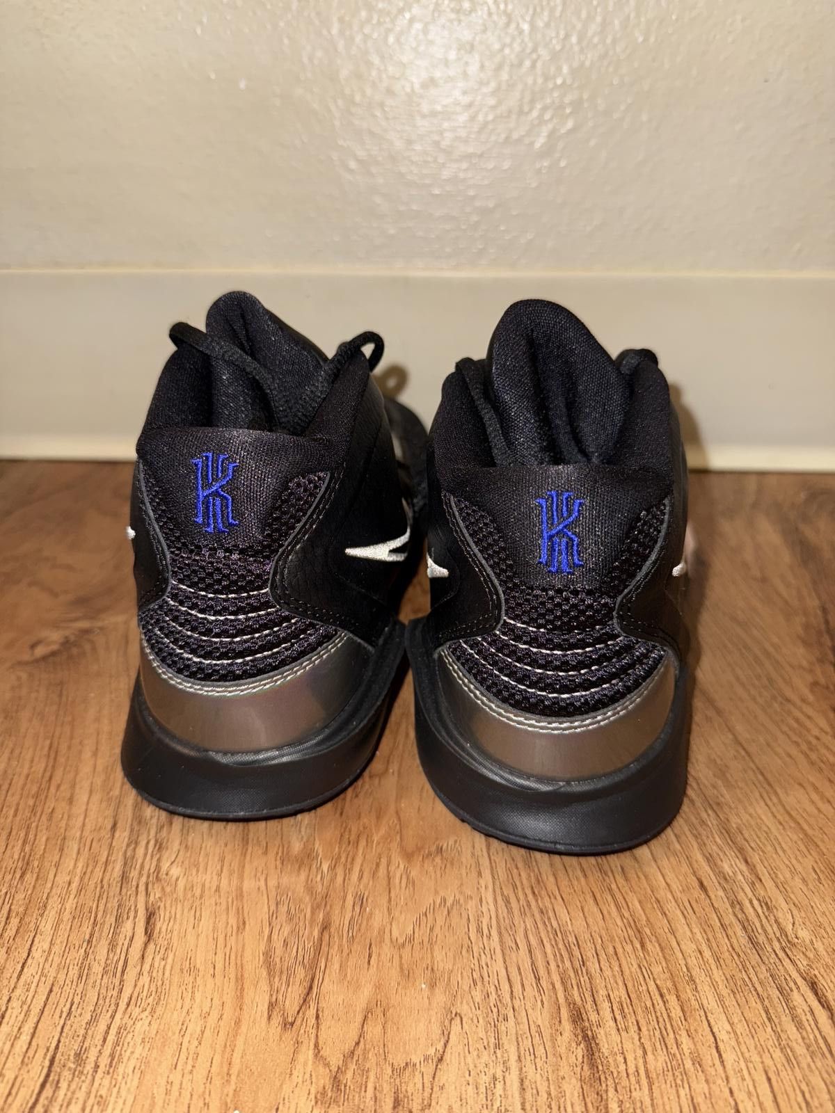 Nike Nike Kyrie Infinity Black Metallic Silver (Gs) Size US 6.5 / EU 39-40 - 4 Thumbnail