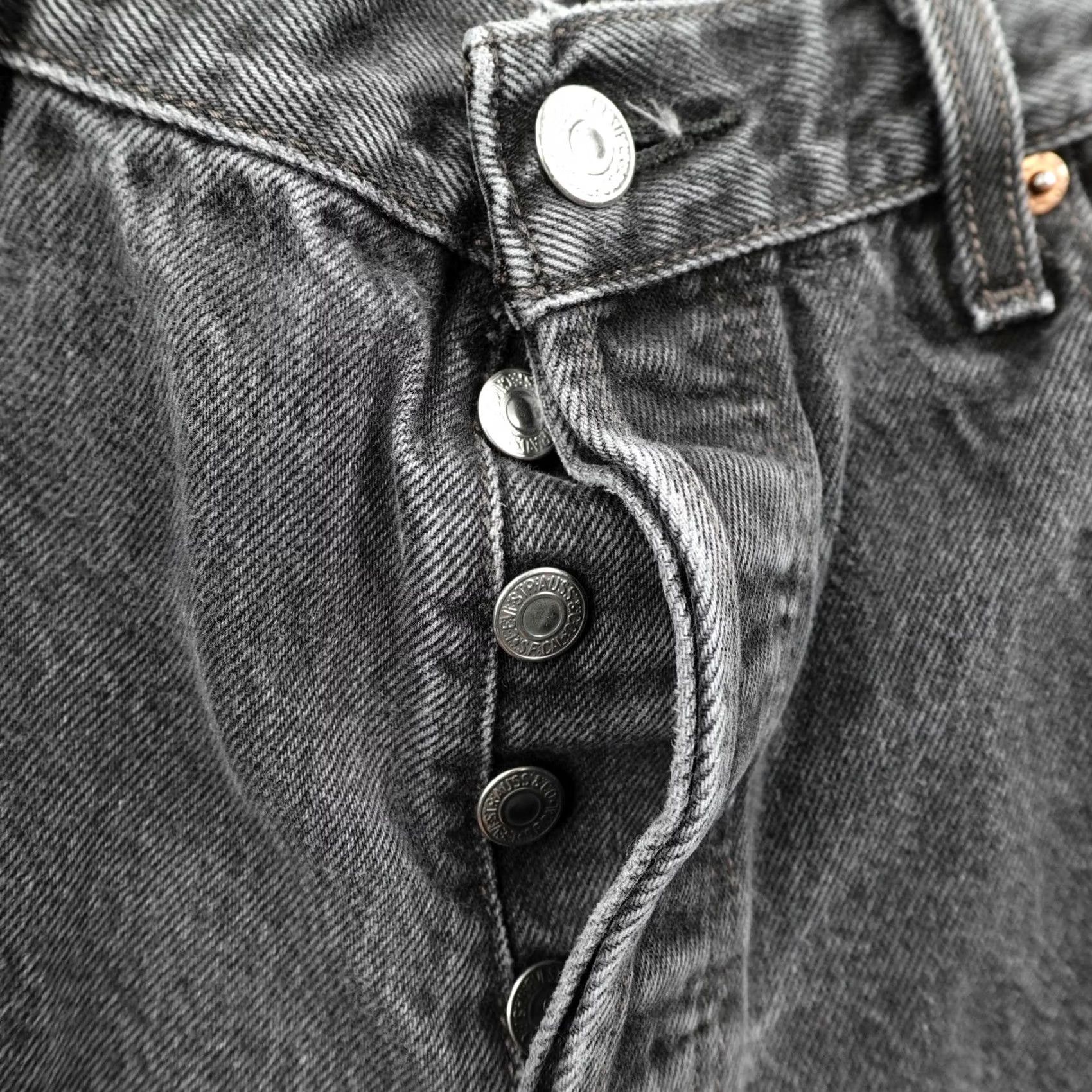 Levi's Vintage Levi'S Jeans Mens 38x30 Black Denim 501 Straight Leg Faded Button Fly Y K - Size US 38 / EU 54 - 5 Thumbnail