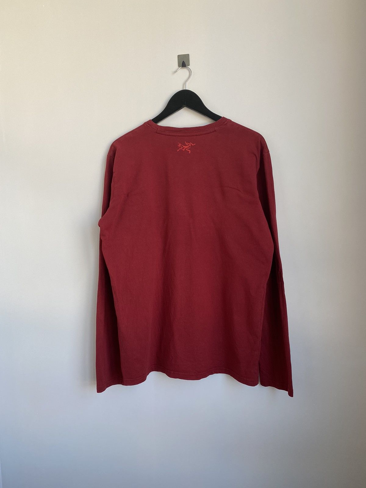 Arc'teryx Men's long sleeve Arcteryx big logo Size US L / EU 52-54 / 3 - 8 Thumbnail