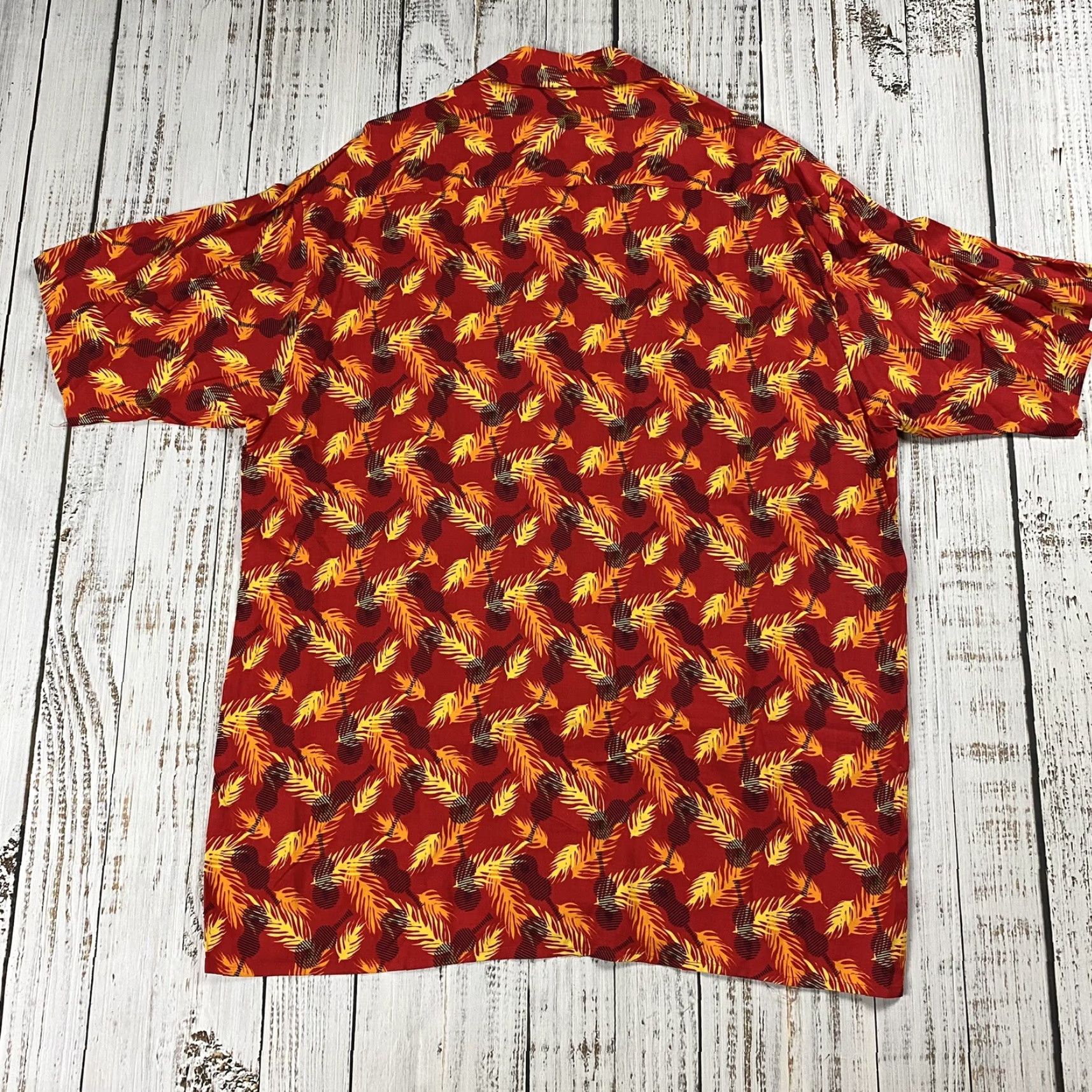 Vintage VINTAGE TownCraft Guitar Print Rayon Hawaiian Shirt M Red Button-Up Short Sleeve Loop Collar Mens Size US M / EU 48-50 / 2 - 4 Thumbnail