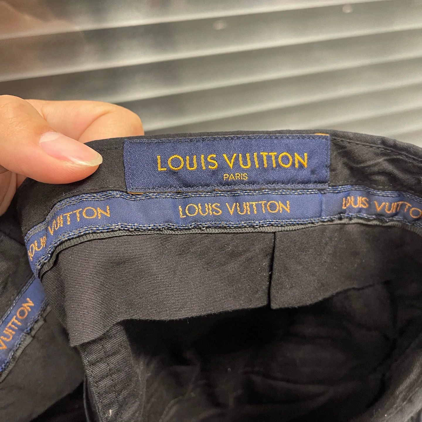Louis Vuitton Louis Vuitton Reverse Monogram Black 44 trousers Size US 28 / EU 44 - 3 Thumbnail