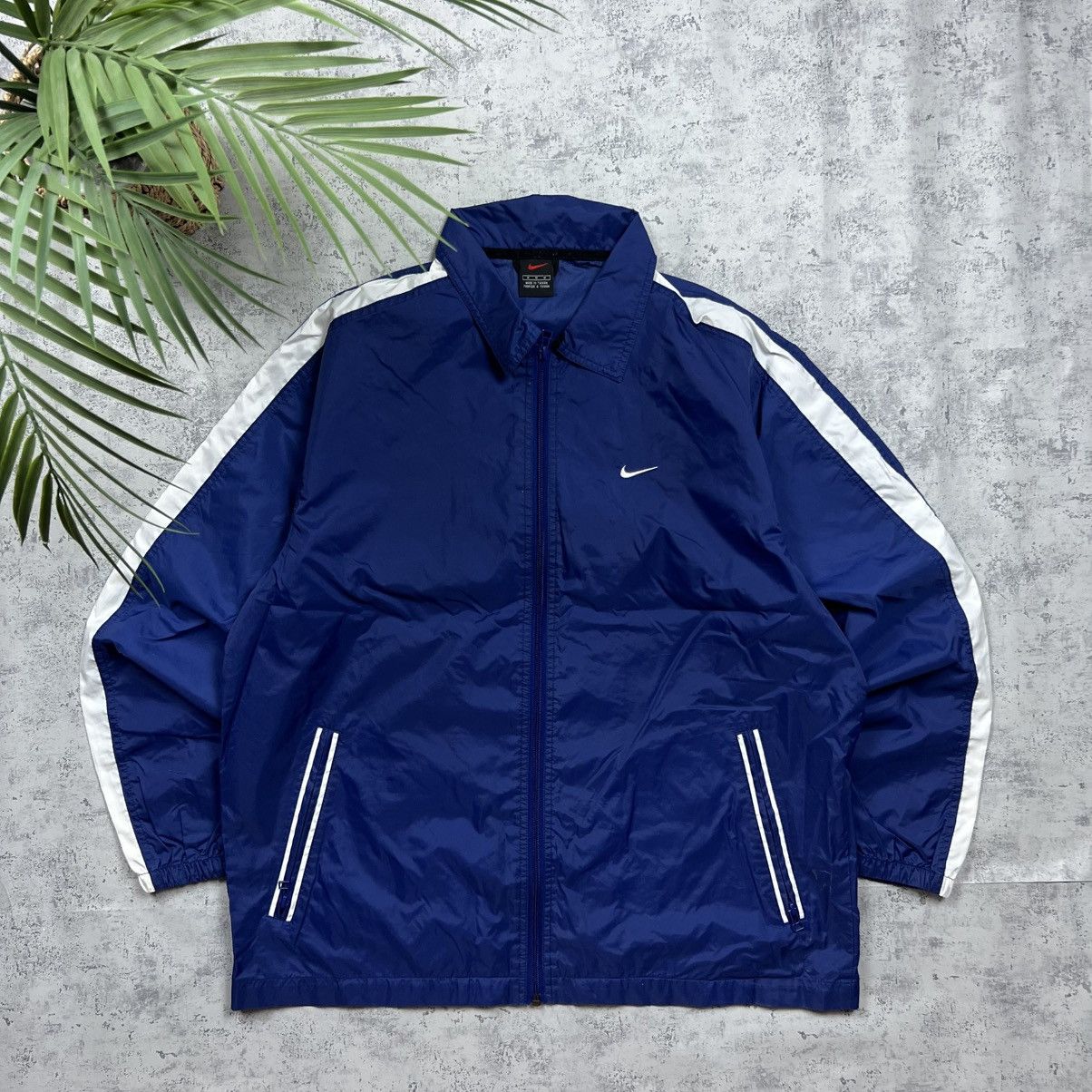 Nike 90s NIKE SWOOSH VINTAGE Y2K OVERSIZED WINDBREAKER JACKET Size US L / EU 52-54 / 3 - 1 Thumbnail